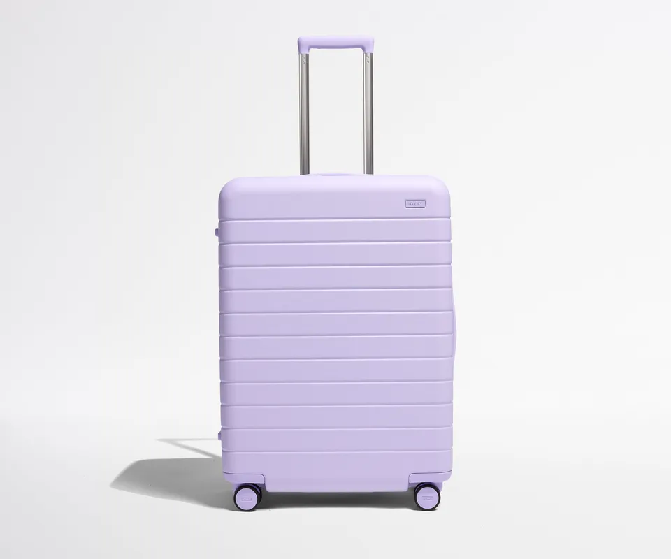 away-the-medium-valise-soute-rigide-violet-lavande image 1