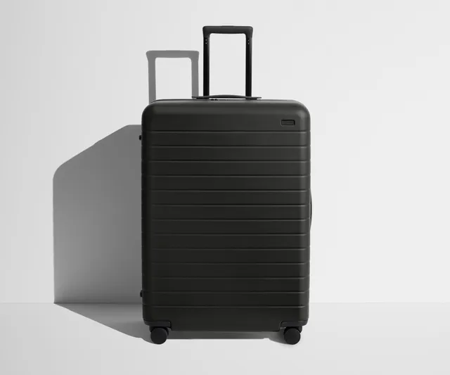 away-the-large-valise-soute-jet-black-grande-taille image 1