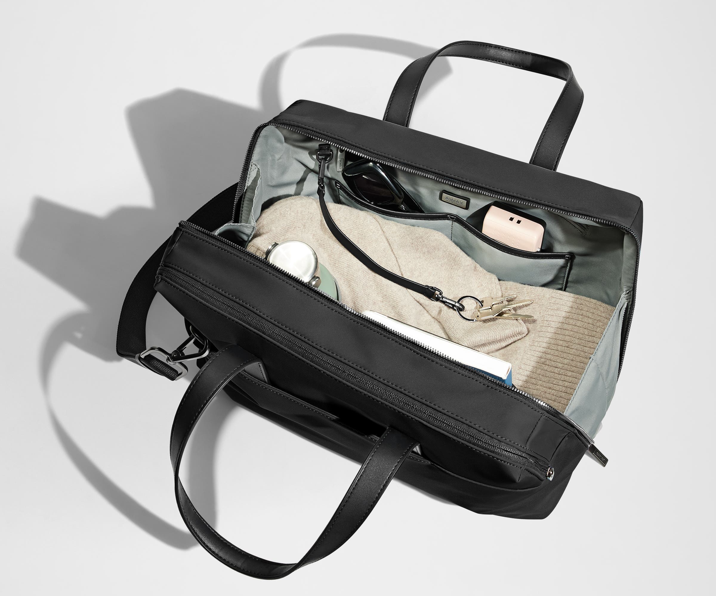 away-everywhere-bag-sac-bandouli-re-jet-black-16-pouces image 4