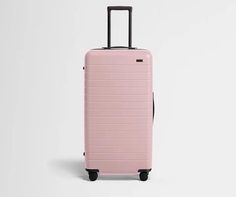 away-checked-the-trunk-valise-soute-rigide-bleu-marine image 1