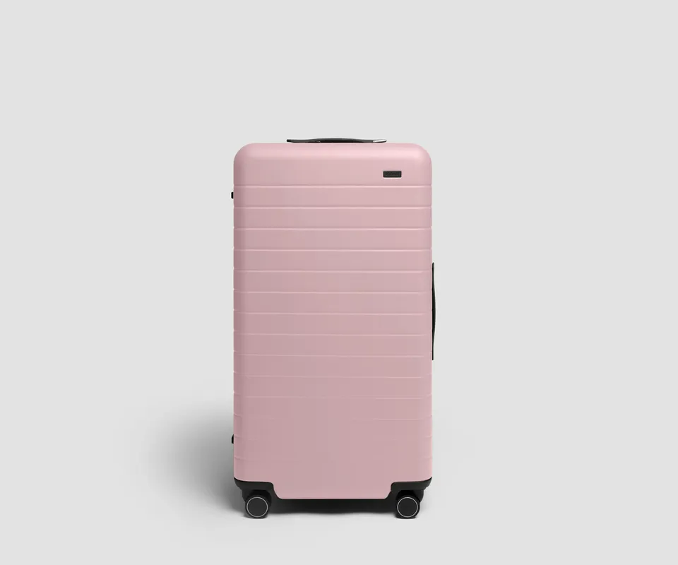 away-trunk-3-valise-soute-blush-pink-grand-volume image 1