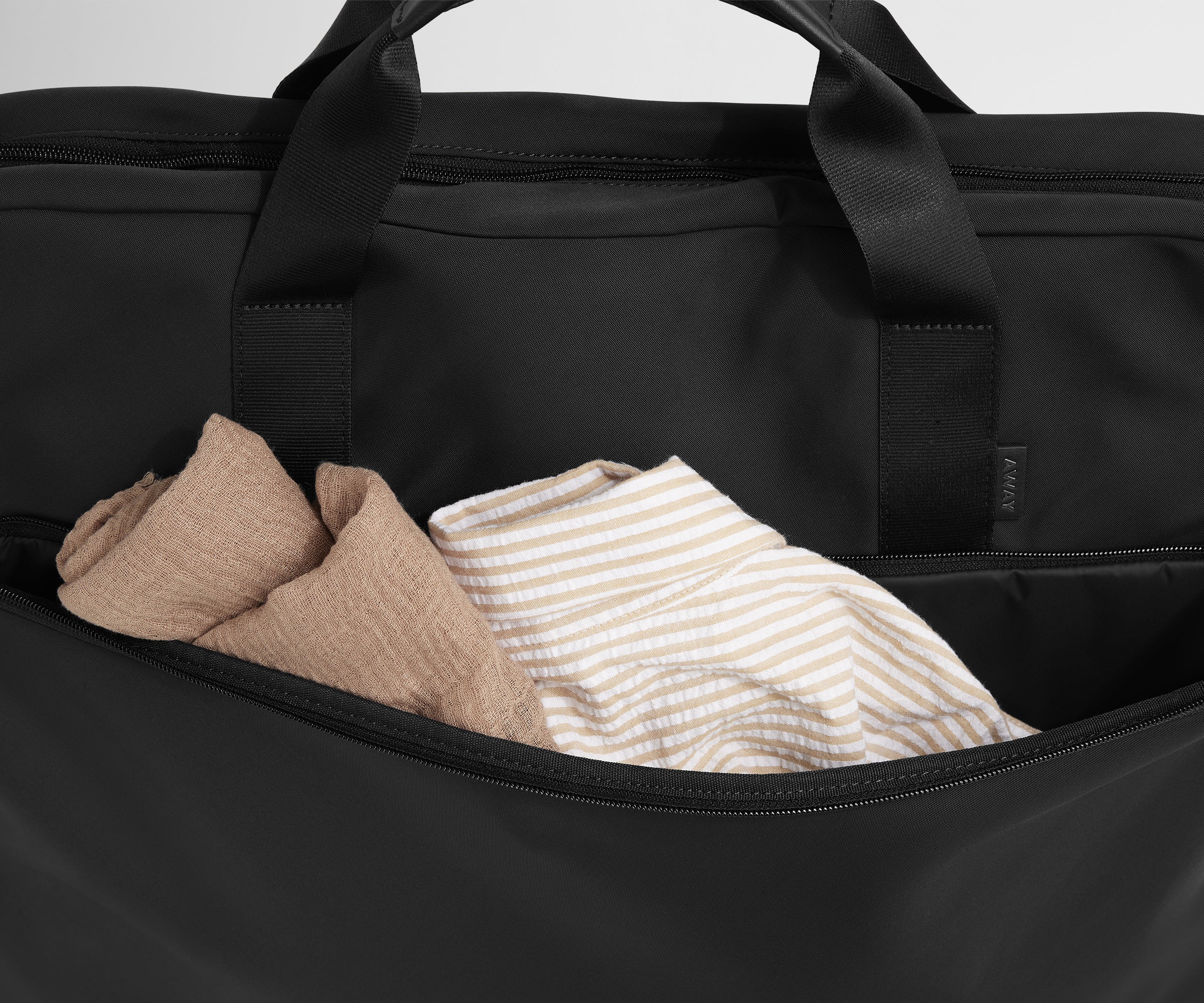 away-garment-bag-housse-de-costume-jet-black-anti-froissage image 3