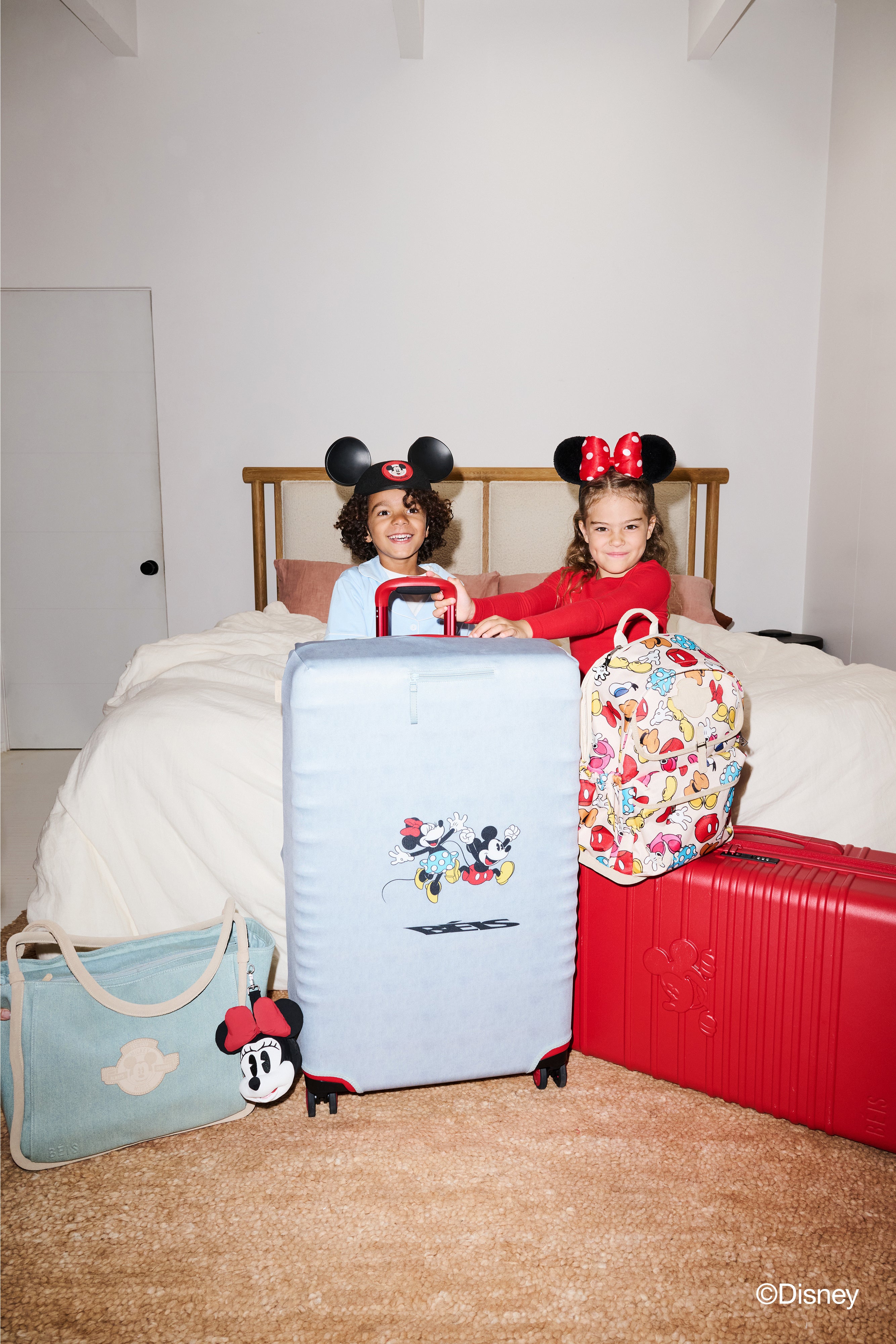 b-is-disney-housse-valise-large-blue-jeans-mickey image 2