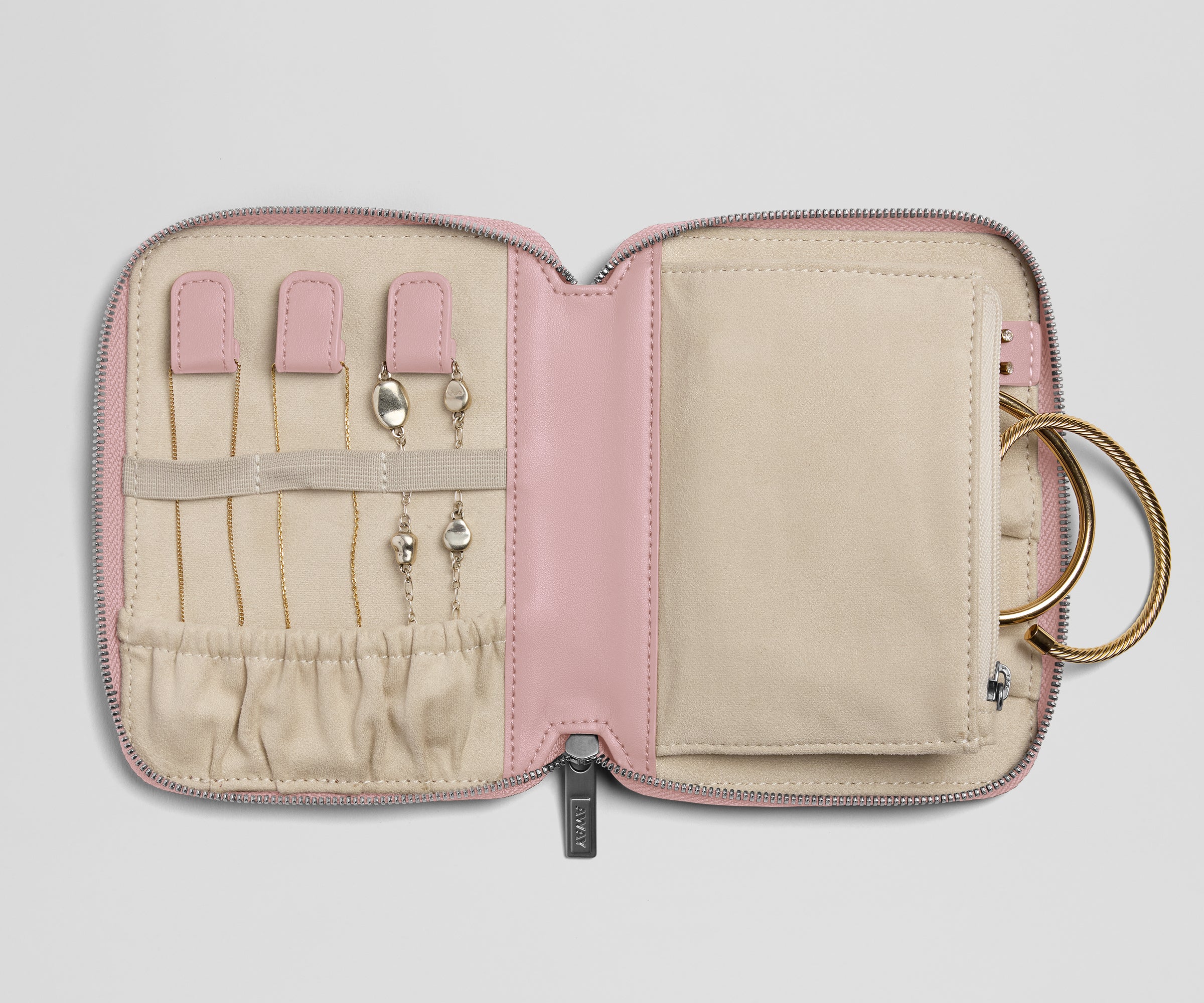 away-slim-jewelry-pochette-bijoux-glacial-pink-cuir-recycl image 2