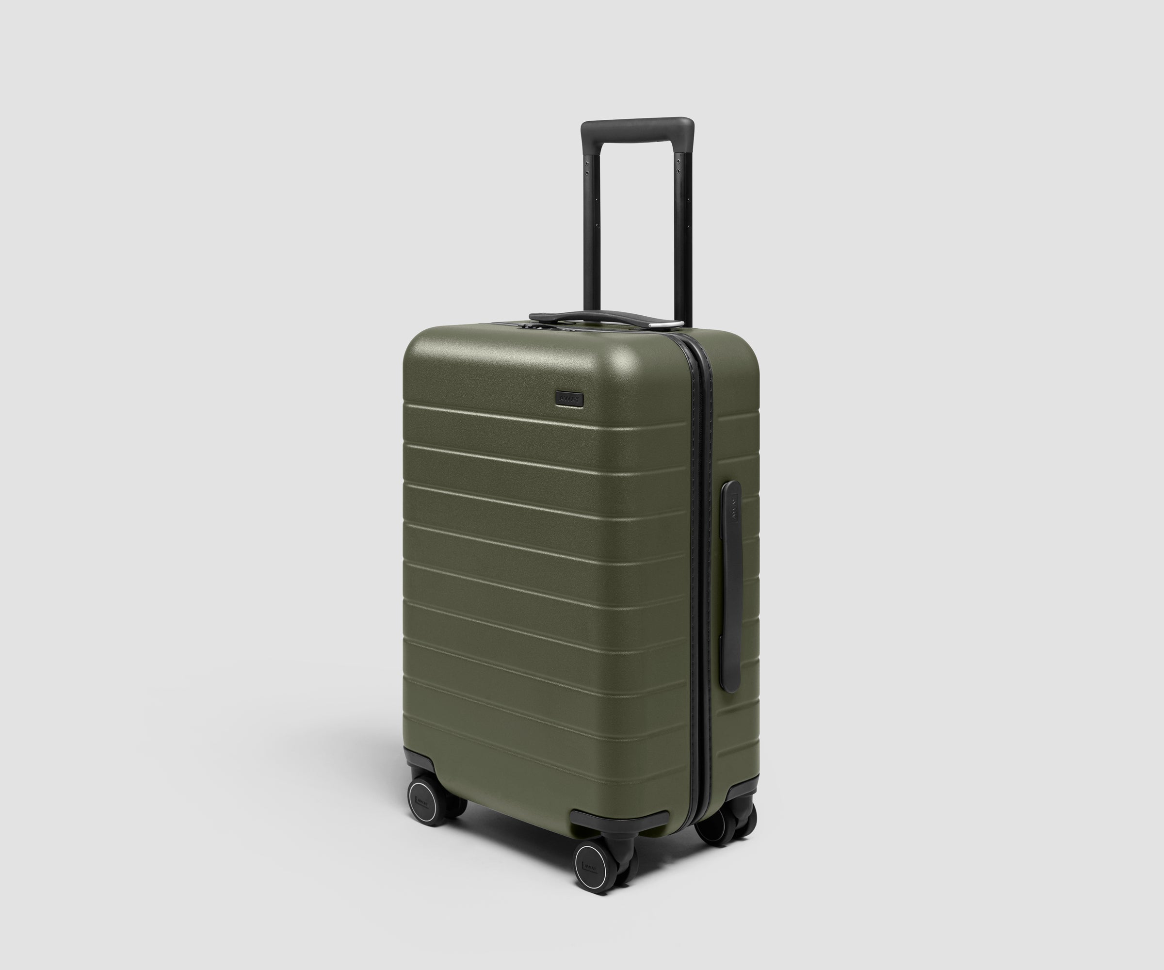 away-carry-on-the-carry-on-3-valise-cabine-olive-green image 2