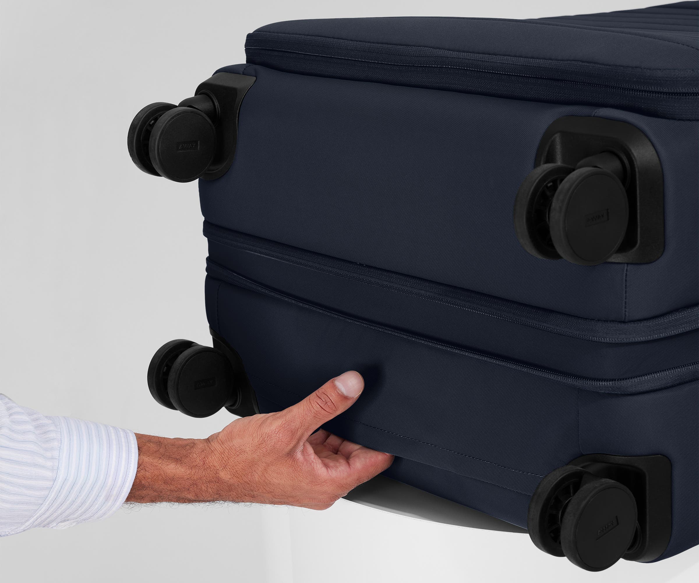 away-softside-large-valise-soute-navy-blue-souple image 8
