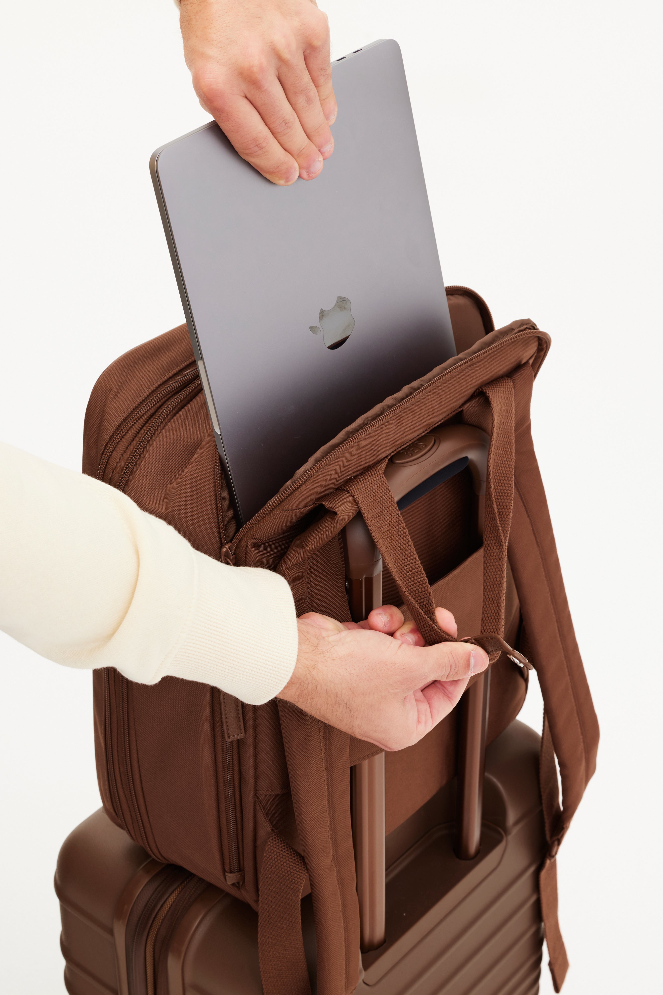 beis-expandable-maple-sac-dos-extensible-marron image 7