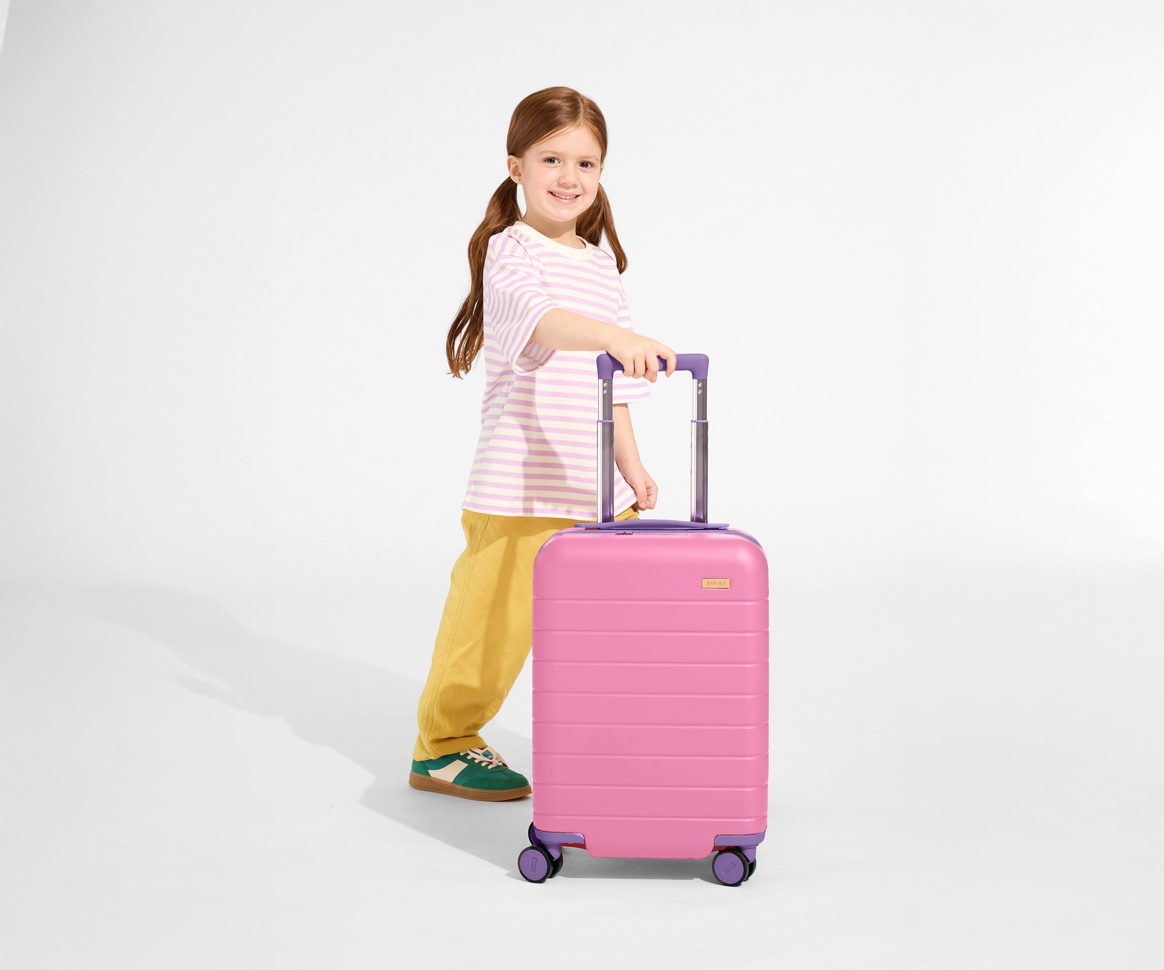 away-kids-carry-on-valise-enfant-rigide-rose-berry-pink image 3