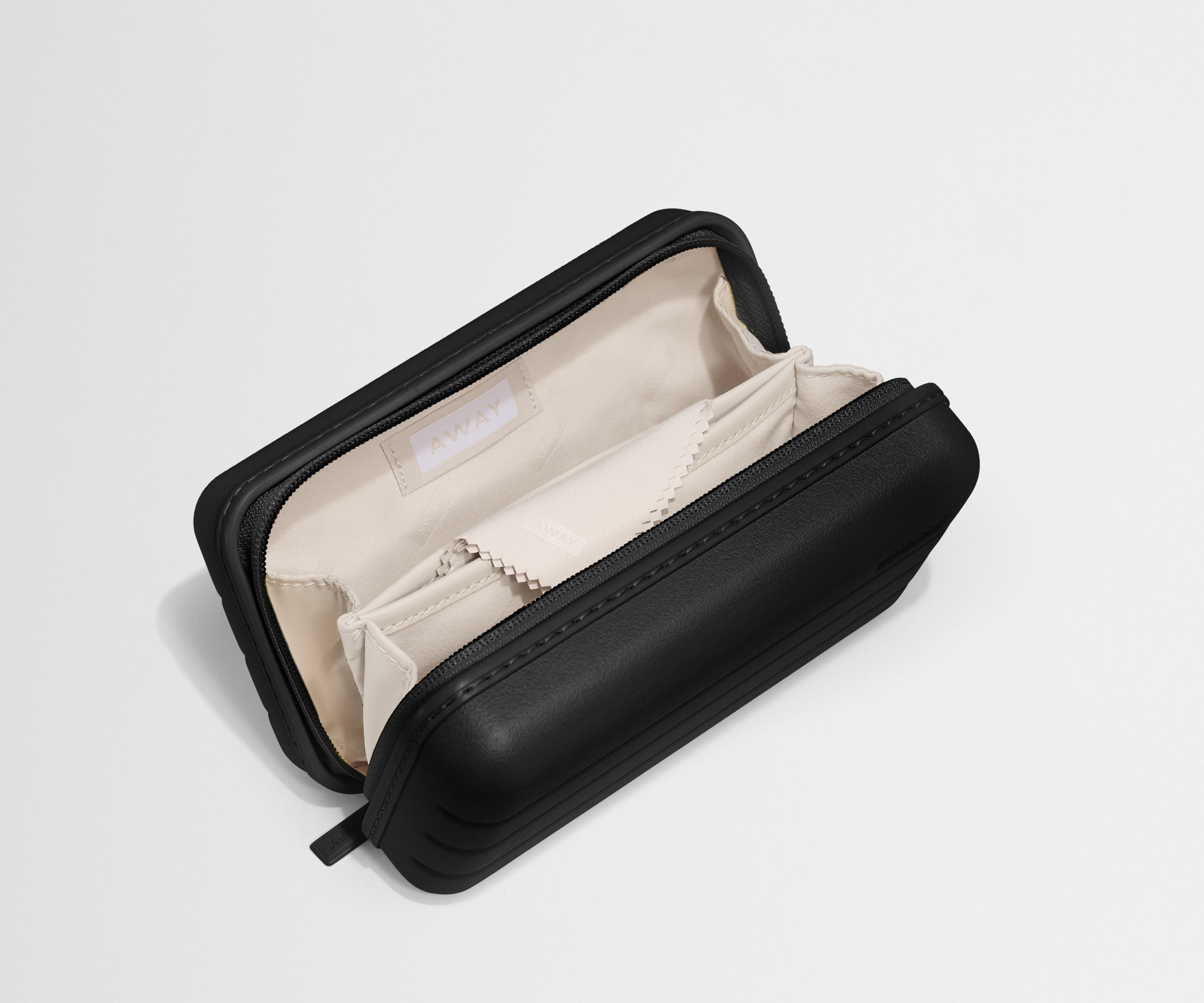 away-travel-glasses-case-tui-lunettes-jet-black-noir image 3