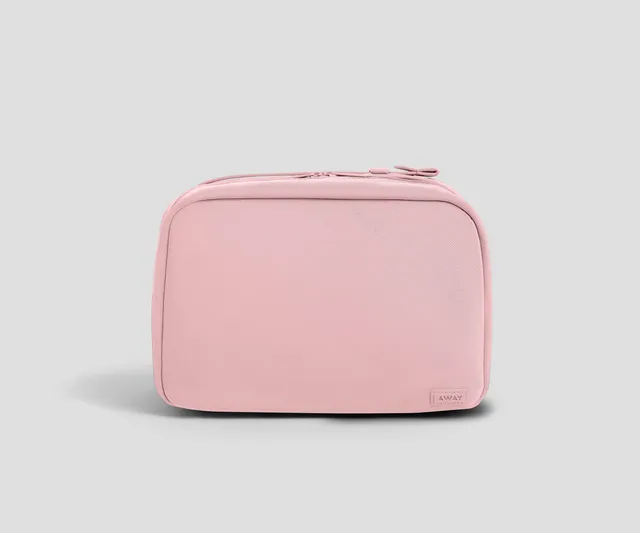 away-hanging-toiletry-bag-trousse-toilette-suspendue image 1