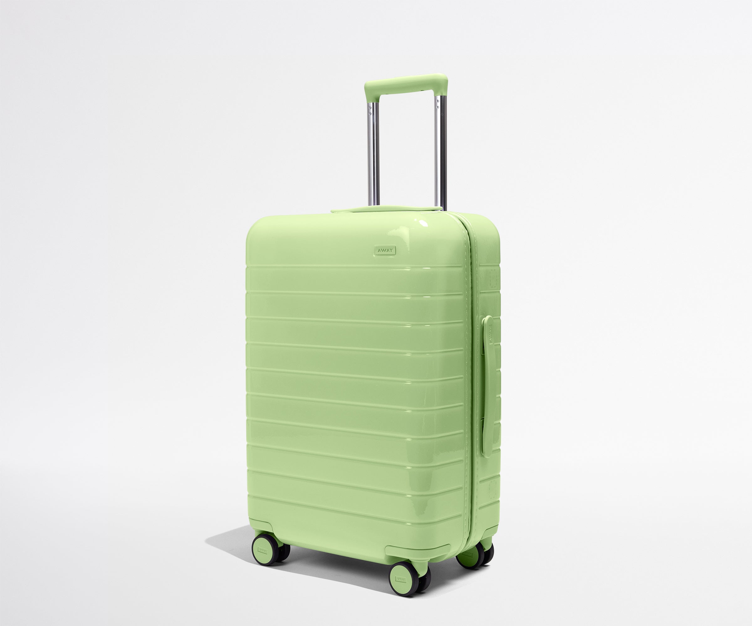 away-bigger-carry-on-valise-cabine-vert-matcha image 2