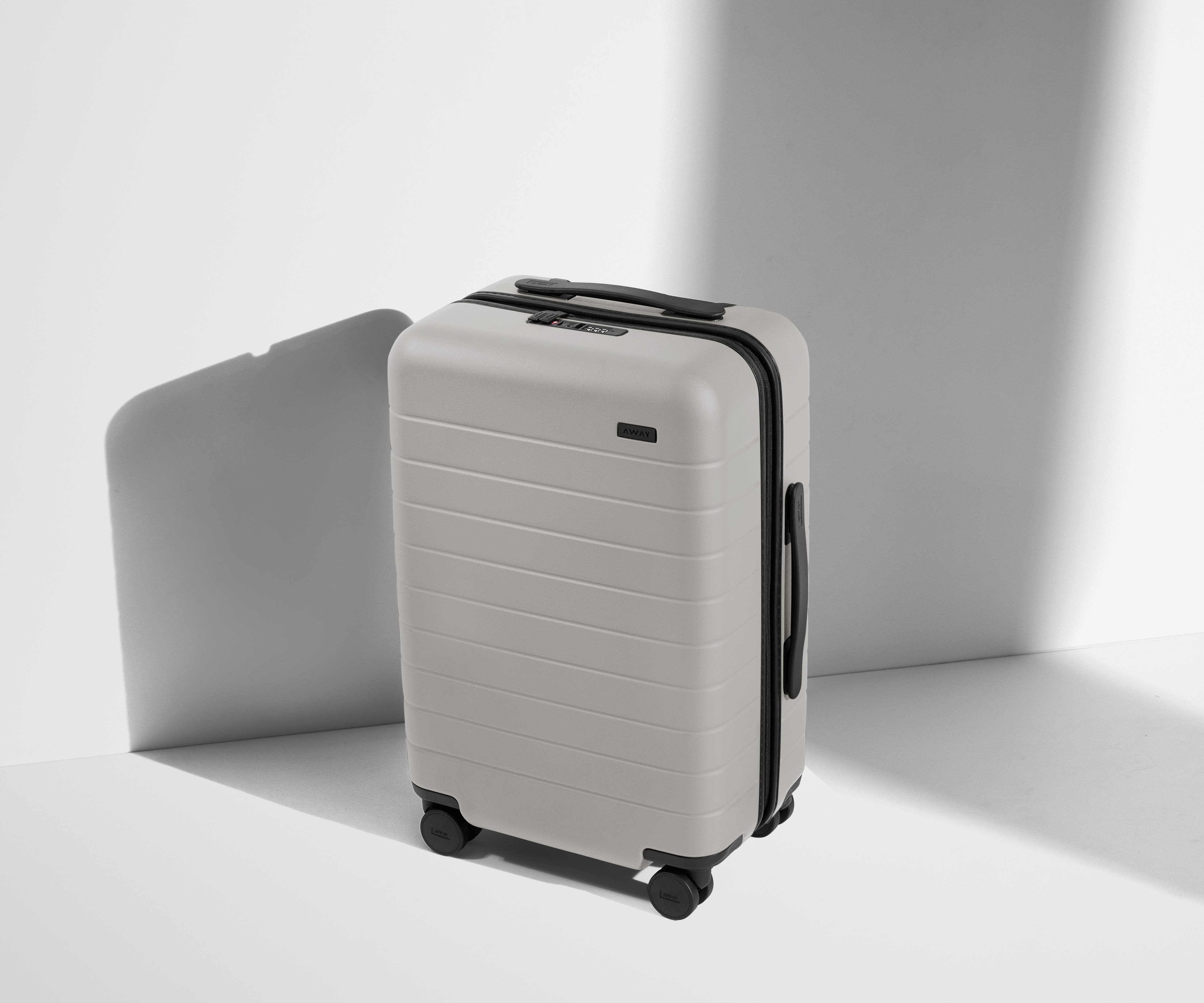away-the-carry-on-valise-cabine-cloud-gray image 2