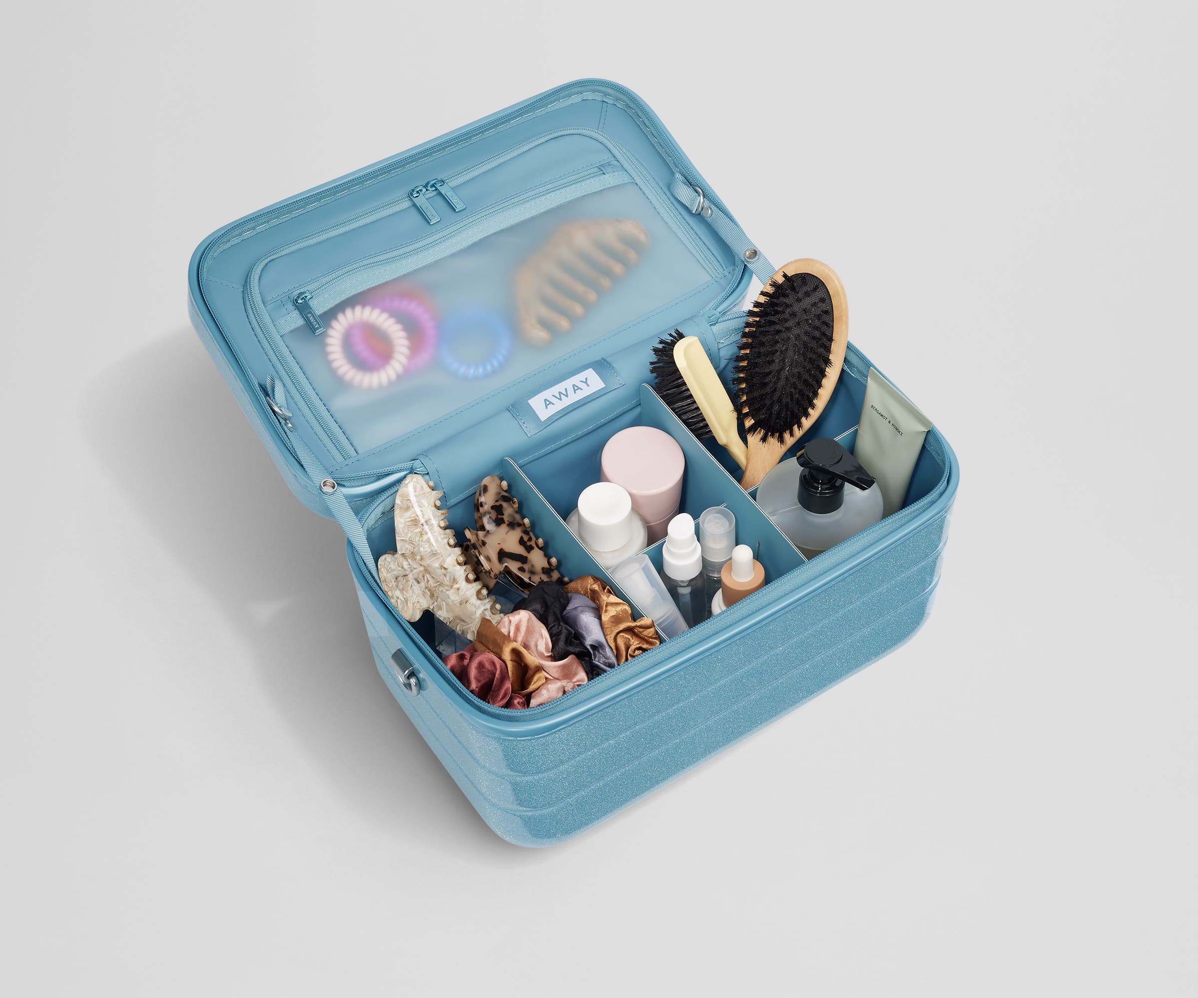 away-the-train-case-vanity-bleu-galaxy image 4