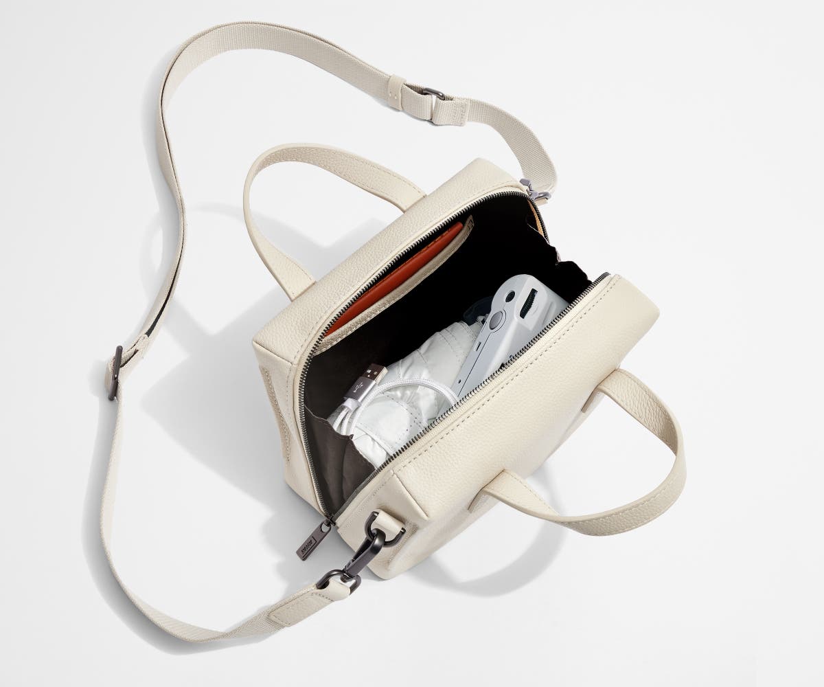 away-mini-everywhere-sac-bandouli-re-cuir-blanc-cream-white image 4