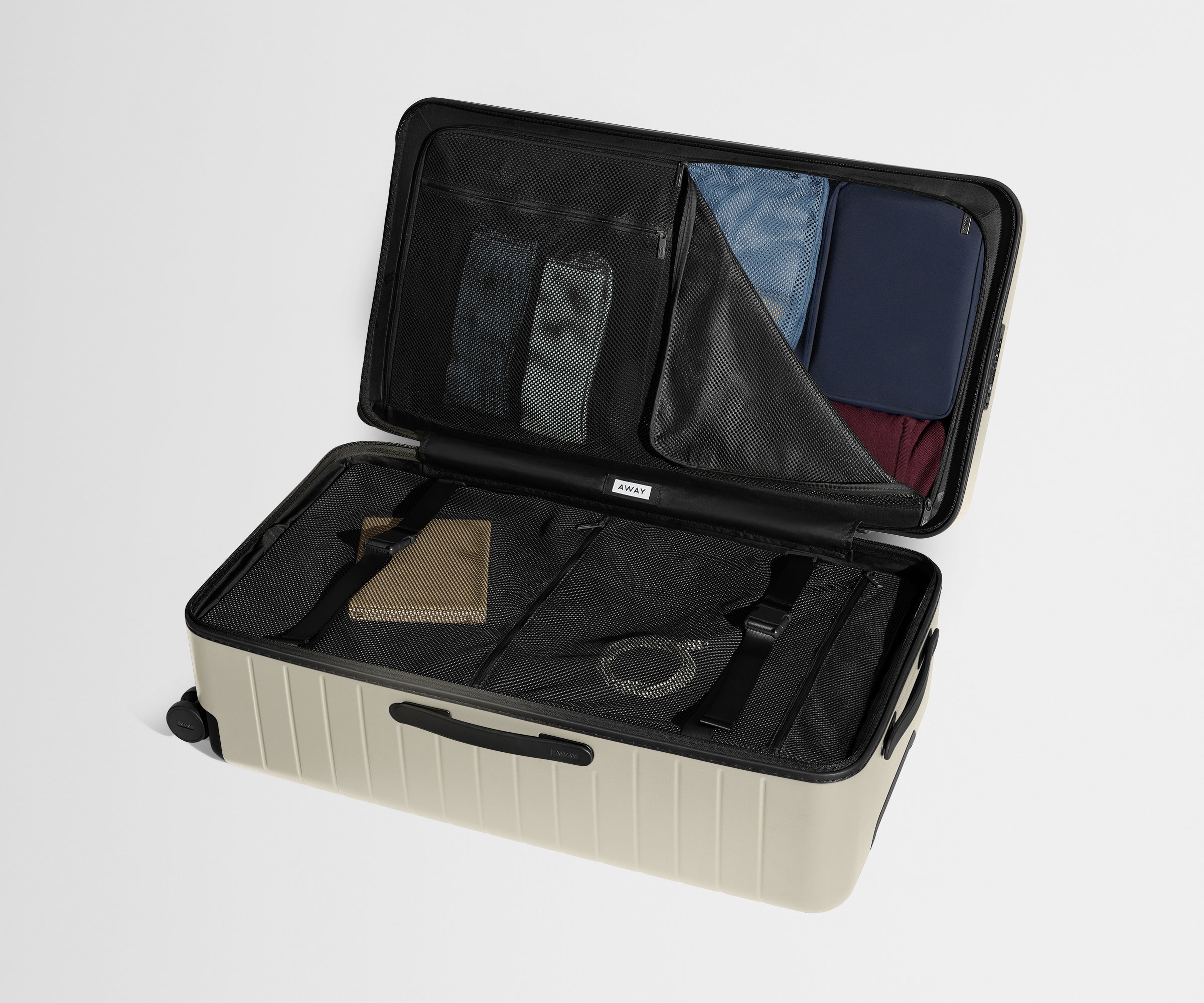 away-the-trunk-valise-soute-rigide-salt-white-compression image 5