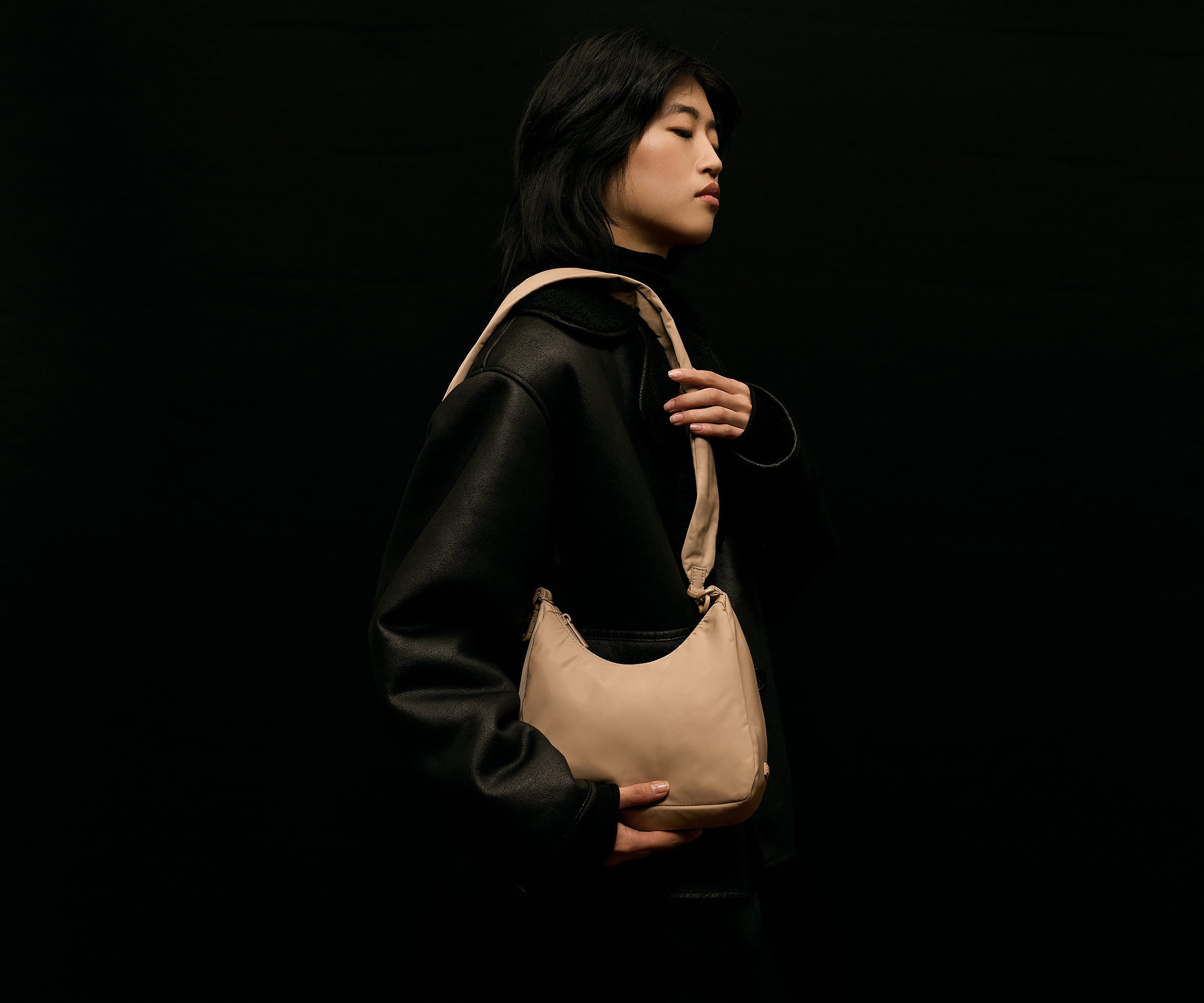 away-featherlight-duo-crossbody-sac-bandouli-re-camel-brown-lavable image 3