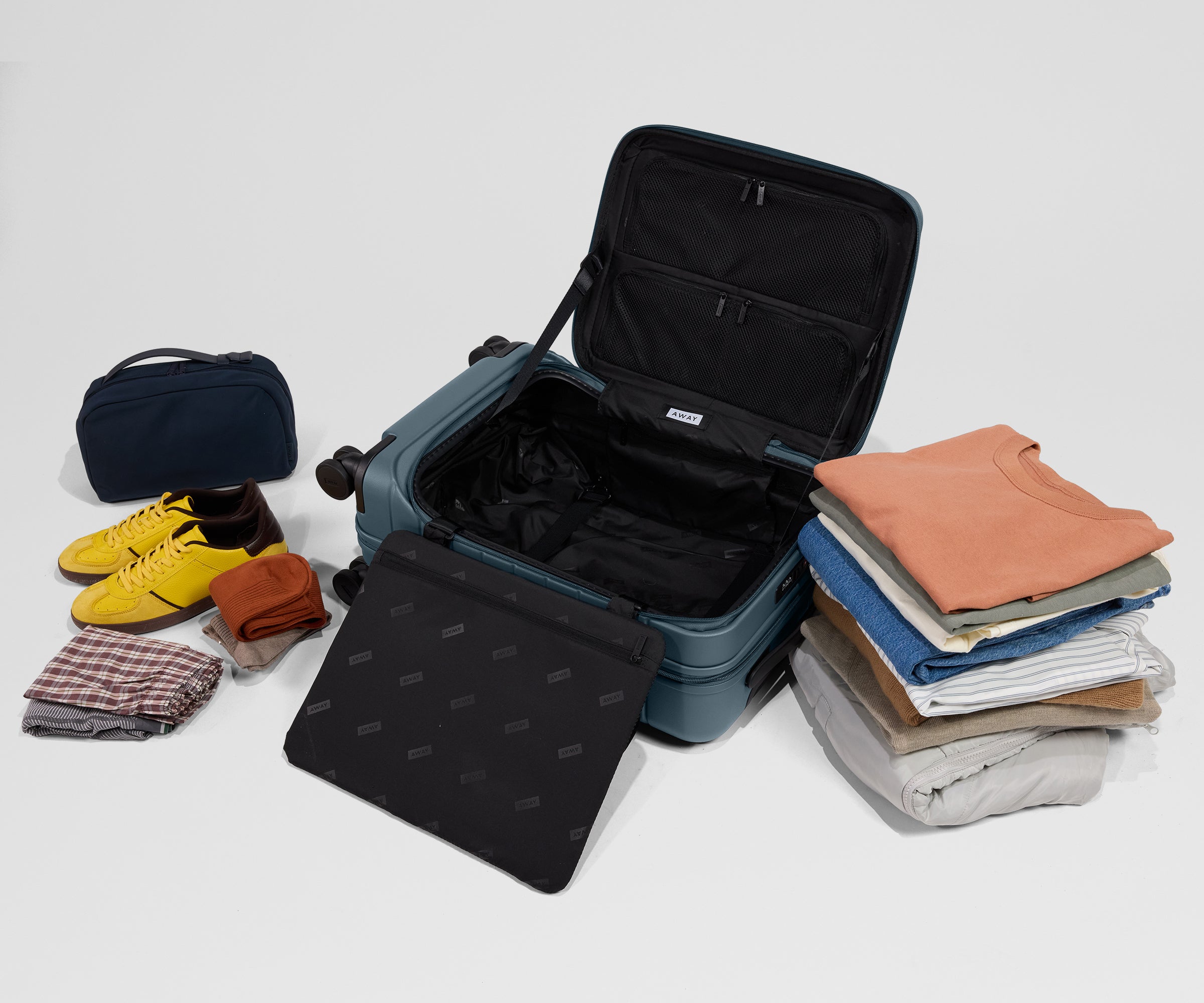 away-smooth-departure-bundle-ensemble-valises-voyage image 5