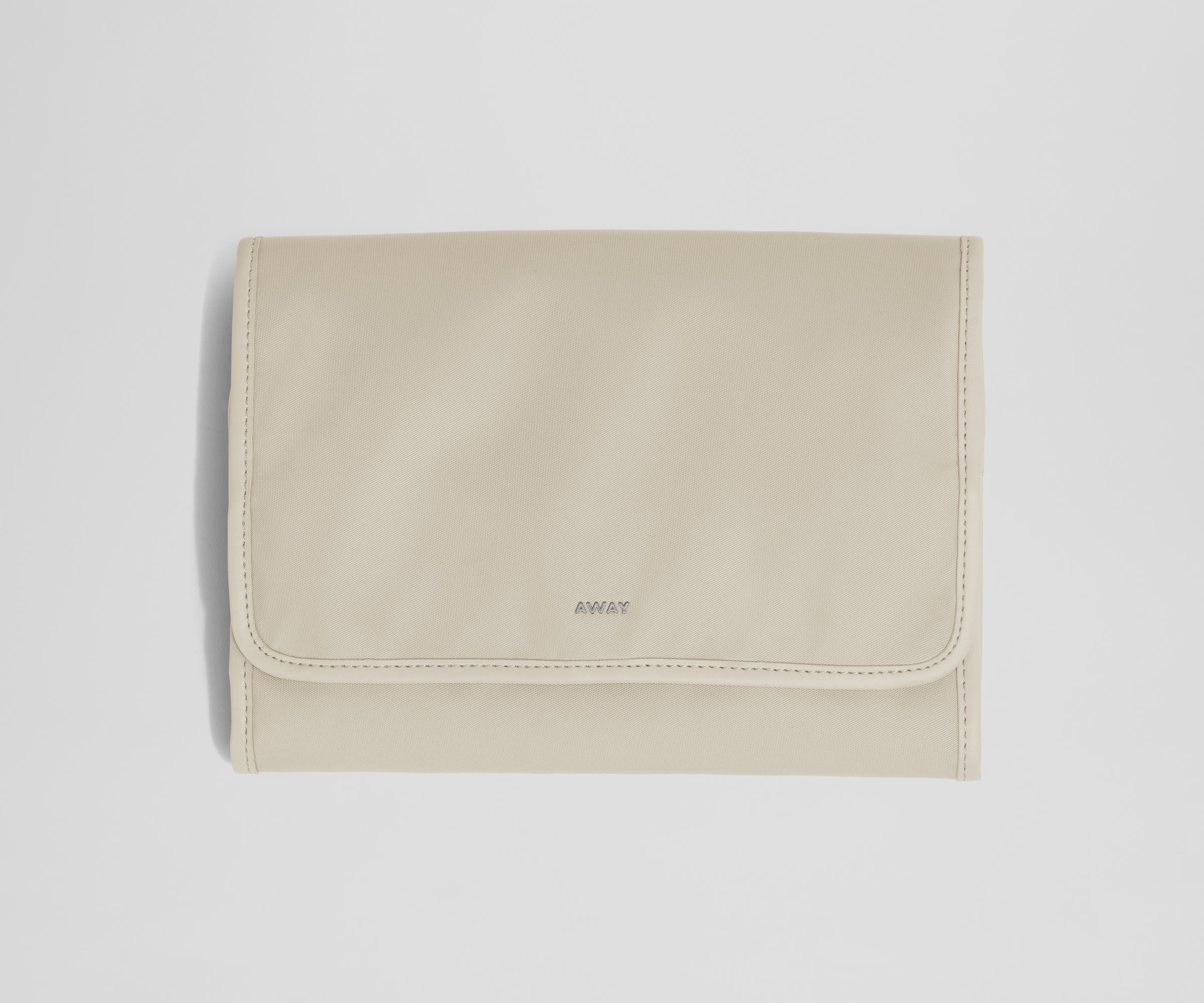 away-hanging-jewelry-organizer-pochette-bijoux-noir image 4