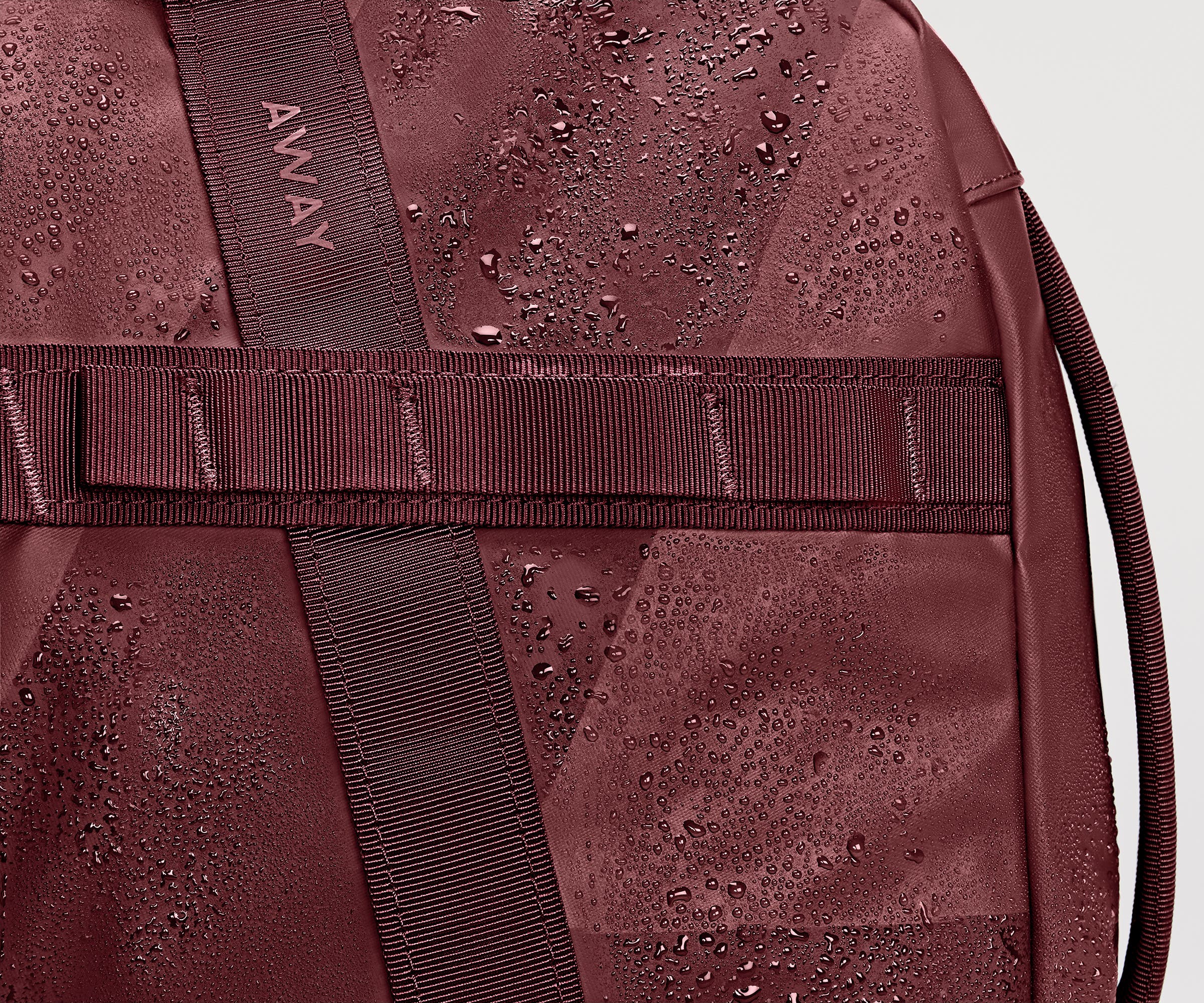 away-active-duffle-70l-sac-voyage-burgundy-red image 4