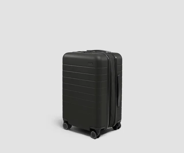 away-carry-on-flex-3-valise-cabine-jet-black-extensible image 1