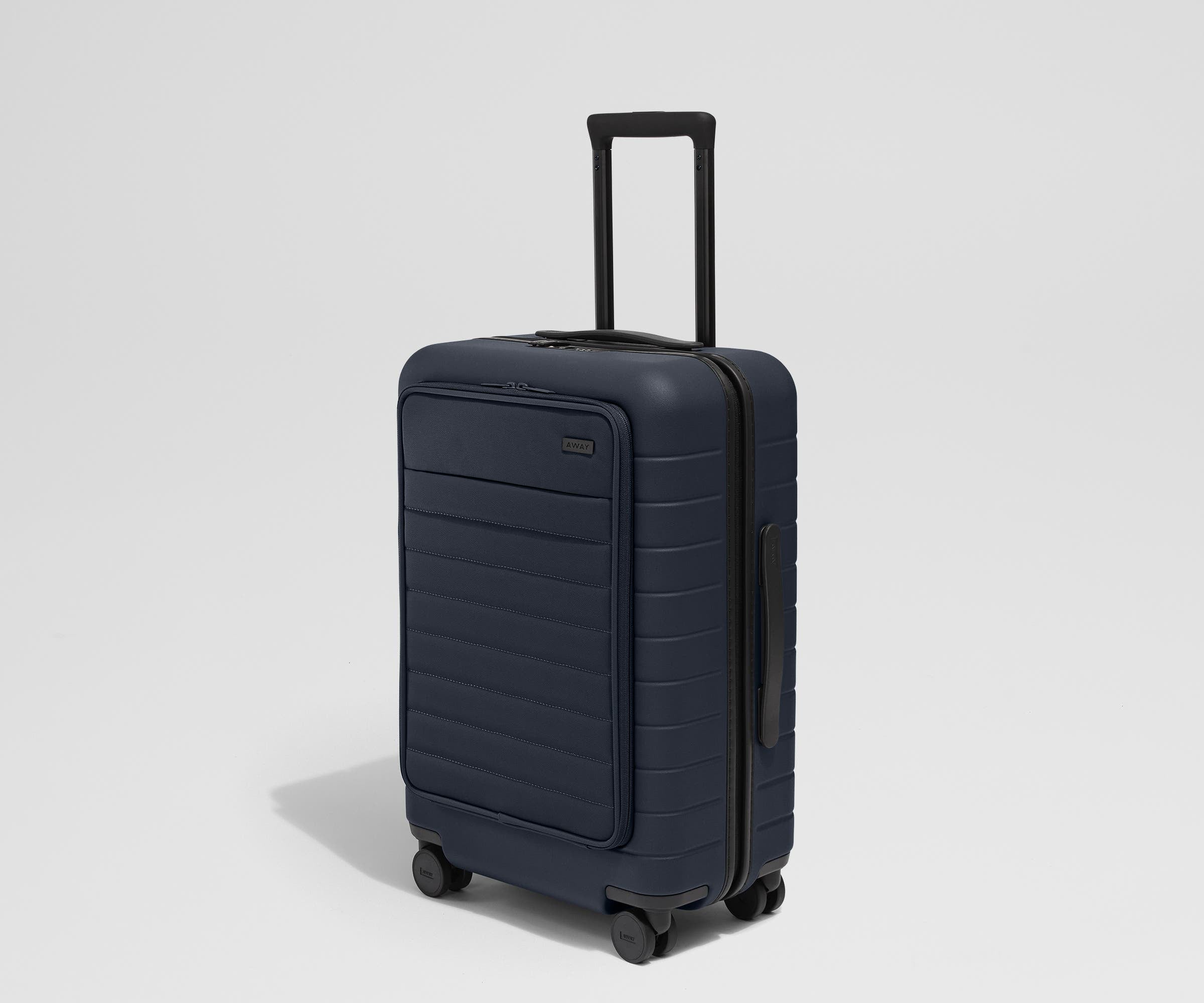 away-executive-bigger-carry-on-valise-cabine-bleu-marine image 2