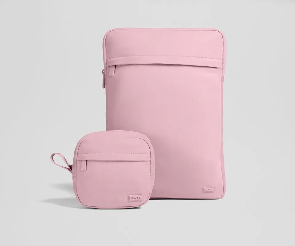 away-featherlight-tech-set-pochette-ordinateur-glacial-pink image 1