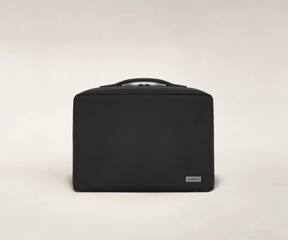 away-large-tech-case-trousse-tech-noir-jet-black-c-bles image 1