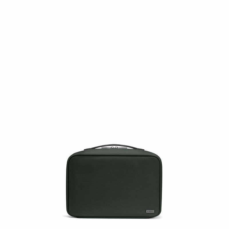 away-hanging-toiletry-bag-trousse-toilette-green-suspendue image 5