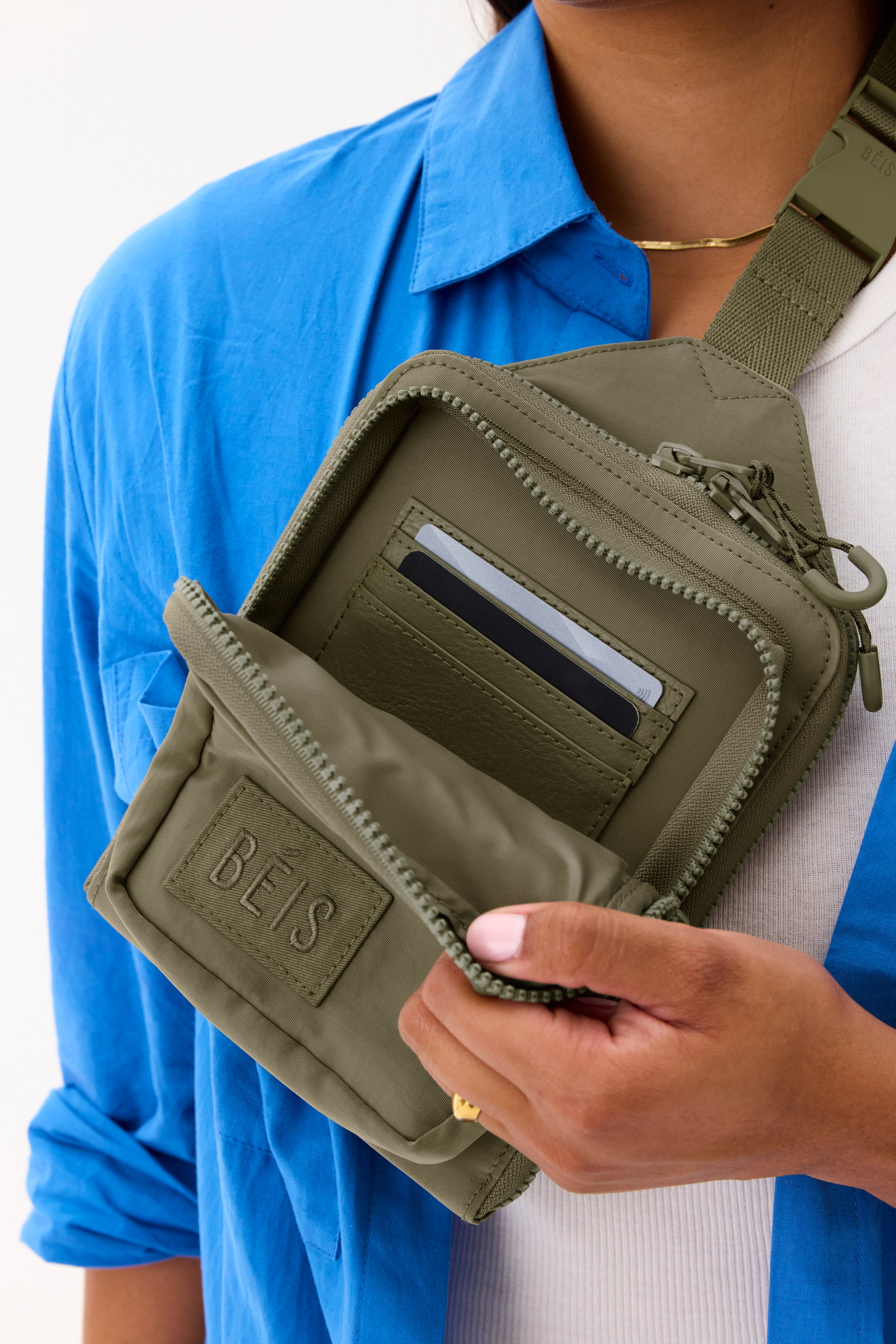 beis-the-sport-sling-sac-bandouli-re-olive-poche-gourde image 6