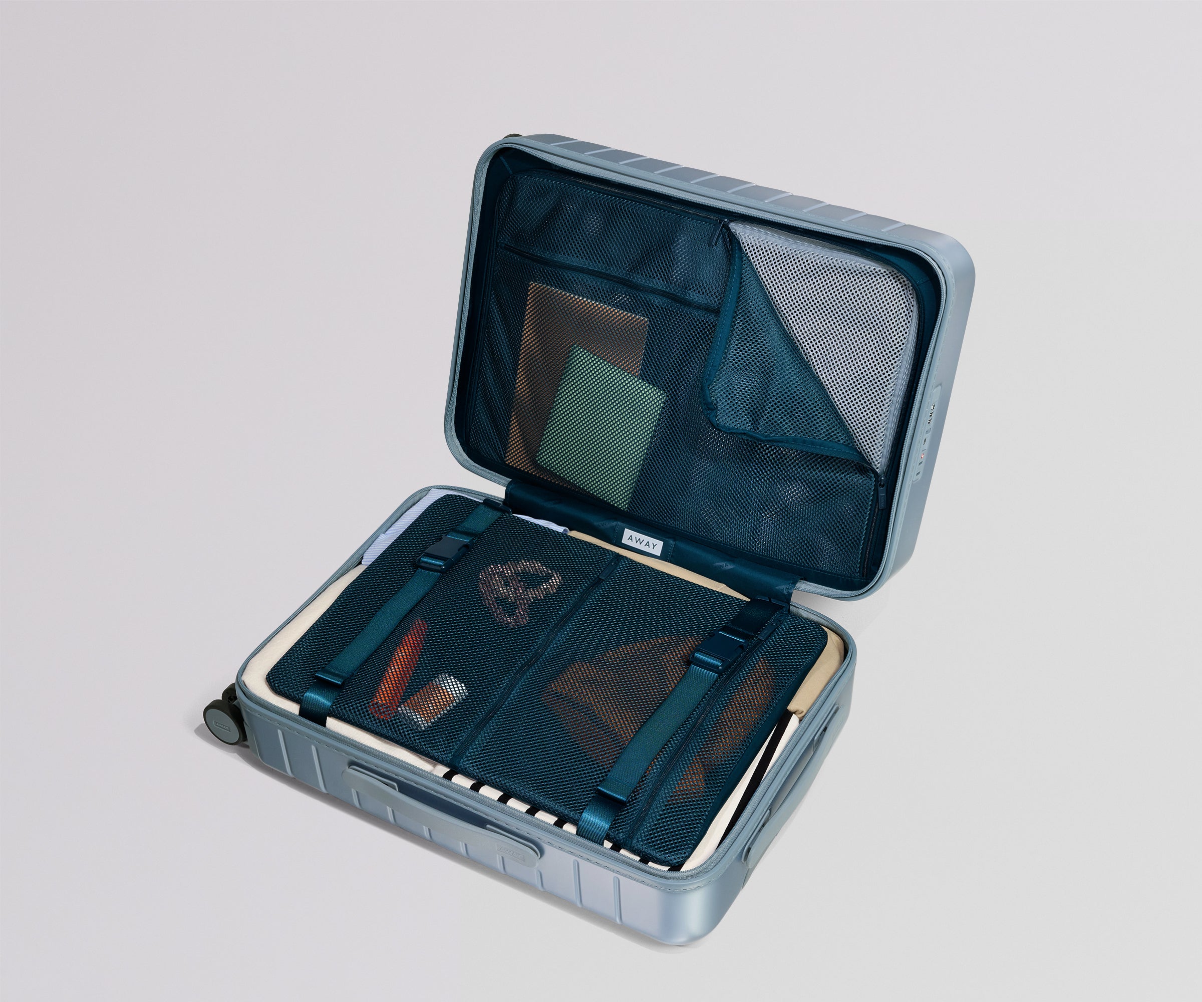 away-bigger-carry-on-valise-cabine-bleu-arctique image 3