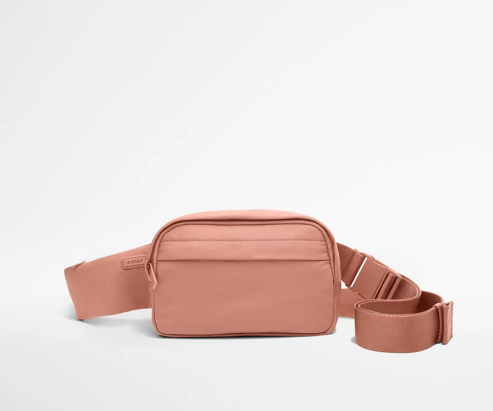 away-featherlight-sling-sac-bandouli-re-clay-pink image 1