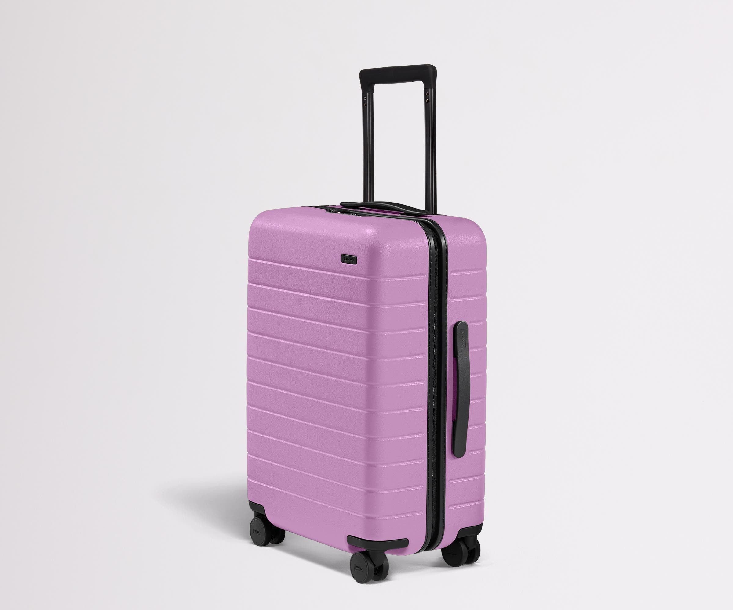 away-the-bigger-carry-on-valise-cabine-taffy-purple-rigide image 2