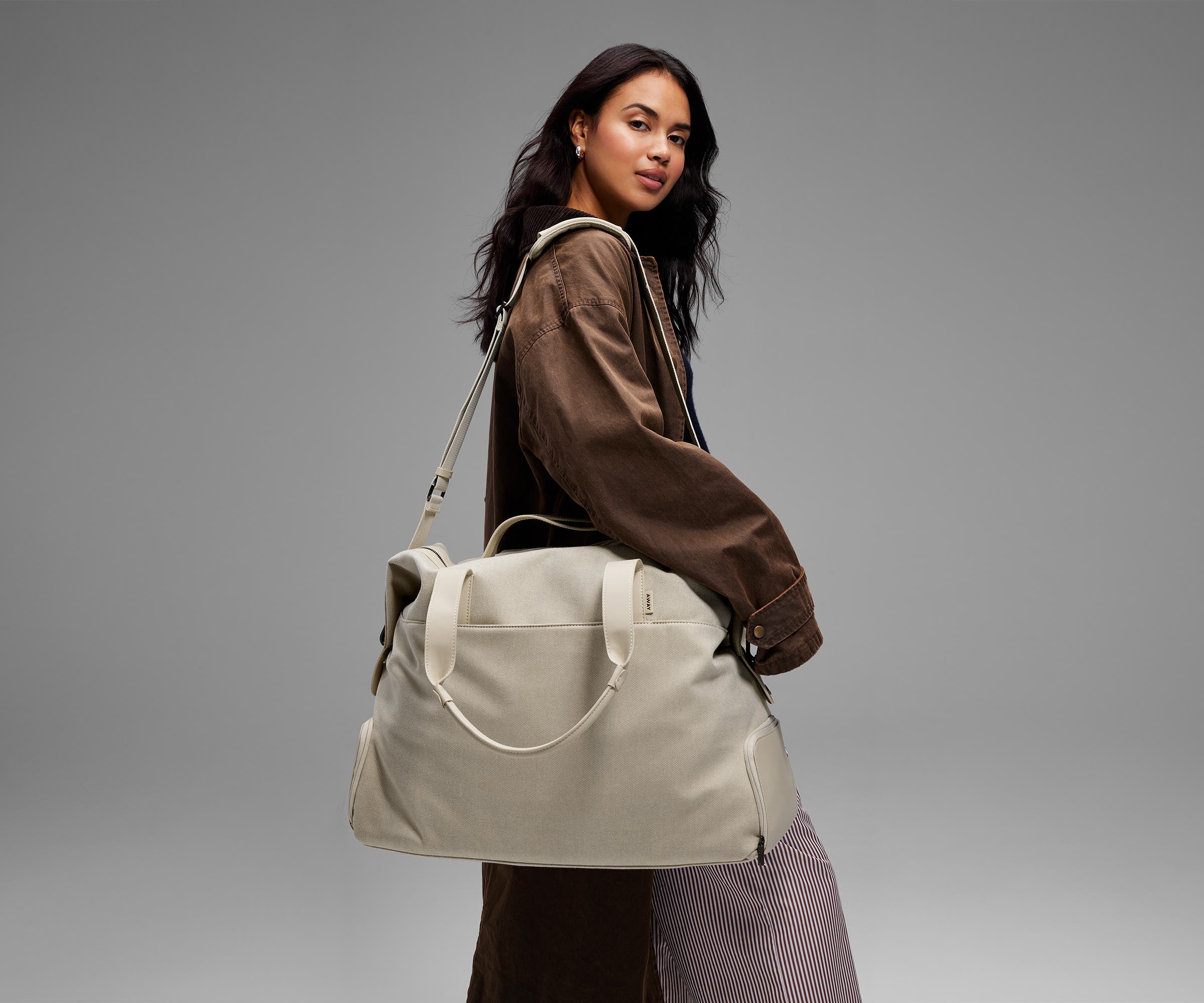 away-transit-weekender-sac-week-end-tan-toile-ordinateur image 2