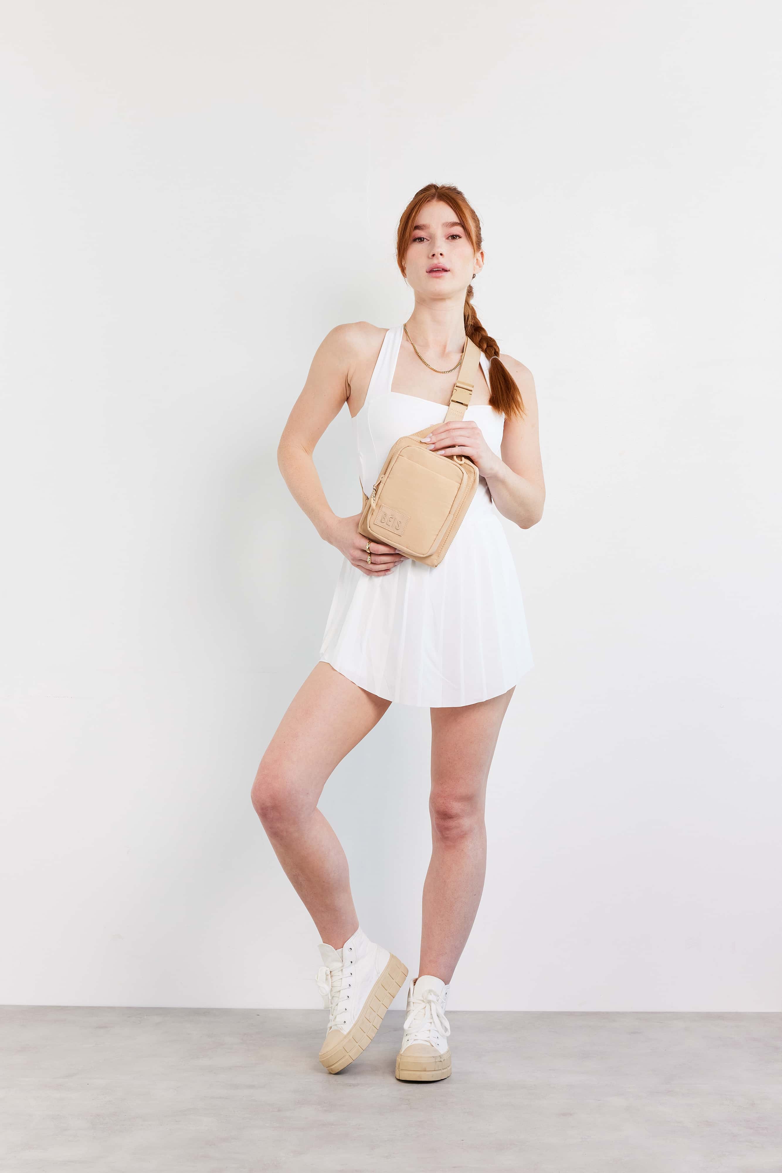 beis-the-sport-sling-sac-bandouli-re-beige-poche-gourde image 2