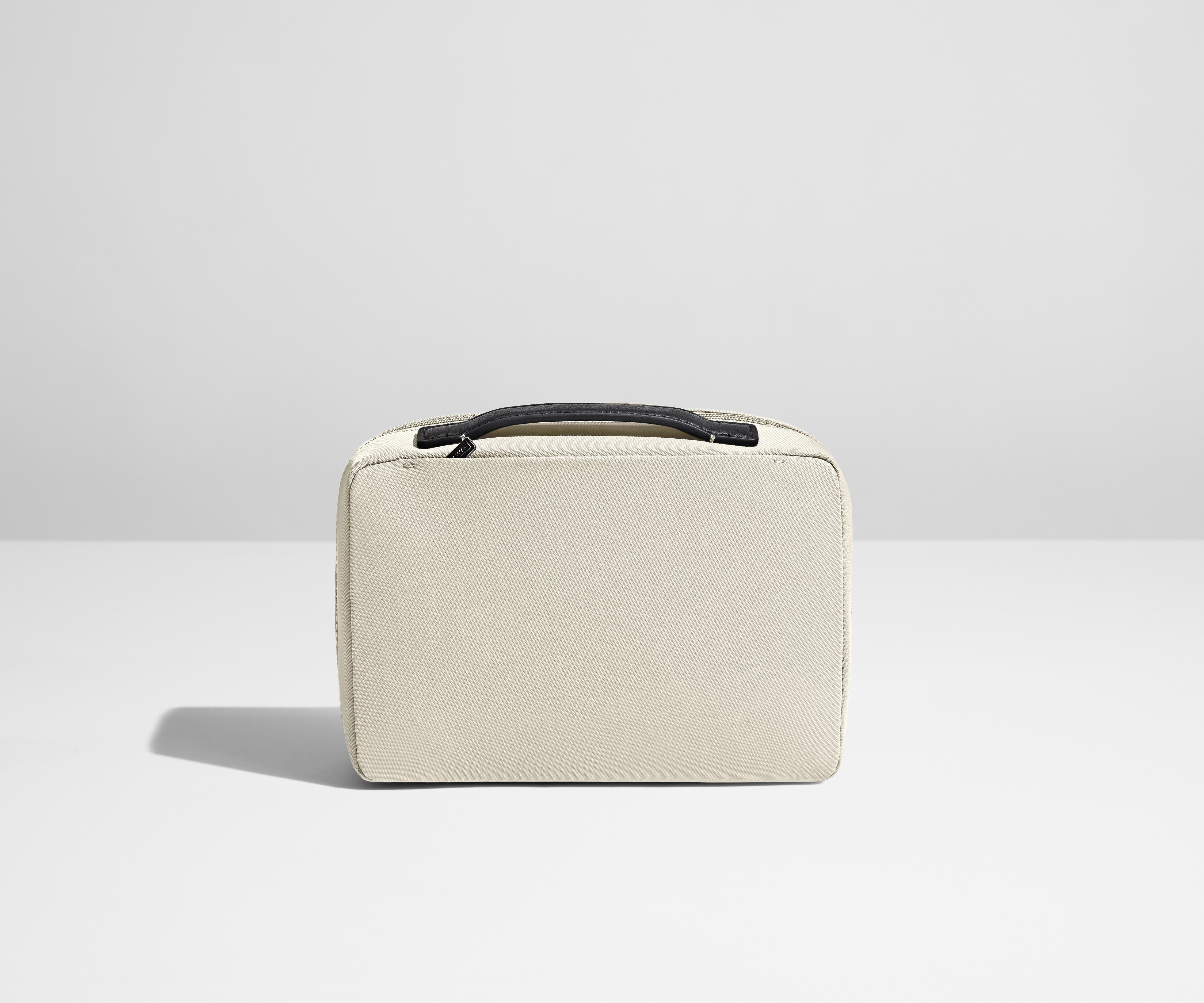 away-small-toiletry-bag-trousse-de-toilette-blanc-sel-poche-zip image 3