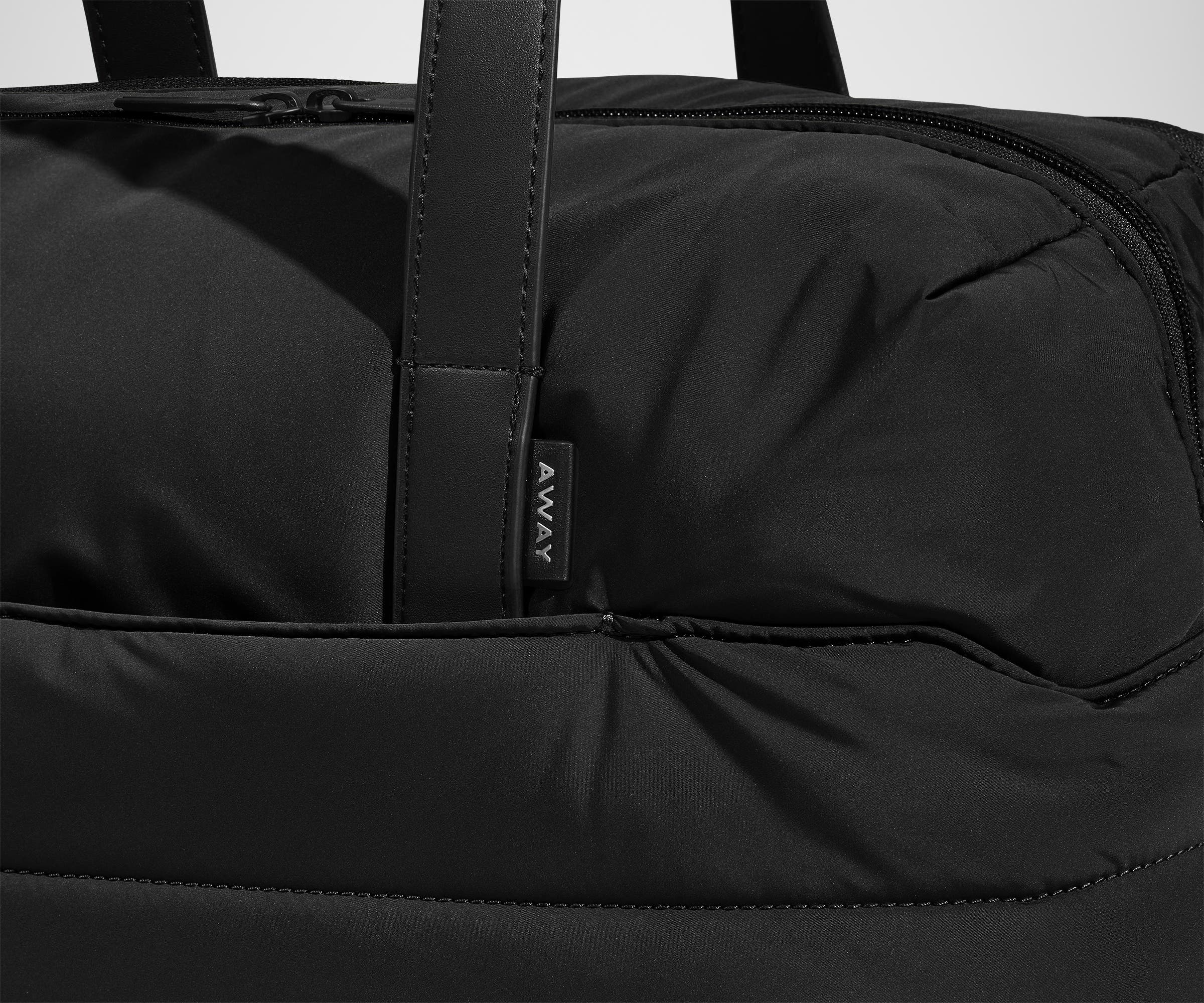 away-quilted-everywhere-bag-sac-bandouli-re-noir image 7
