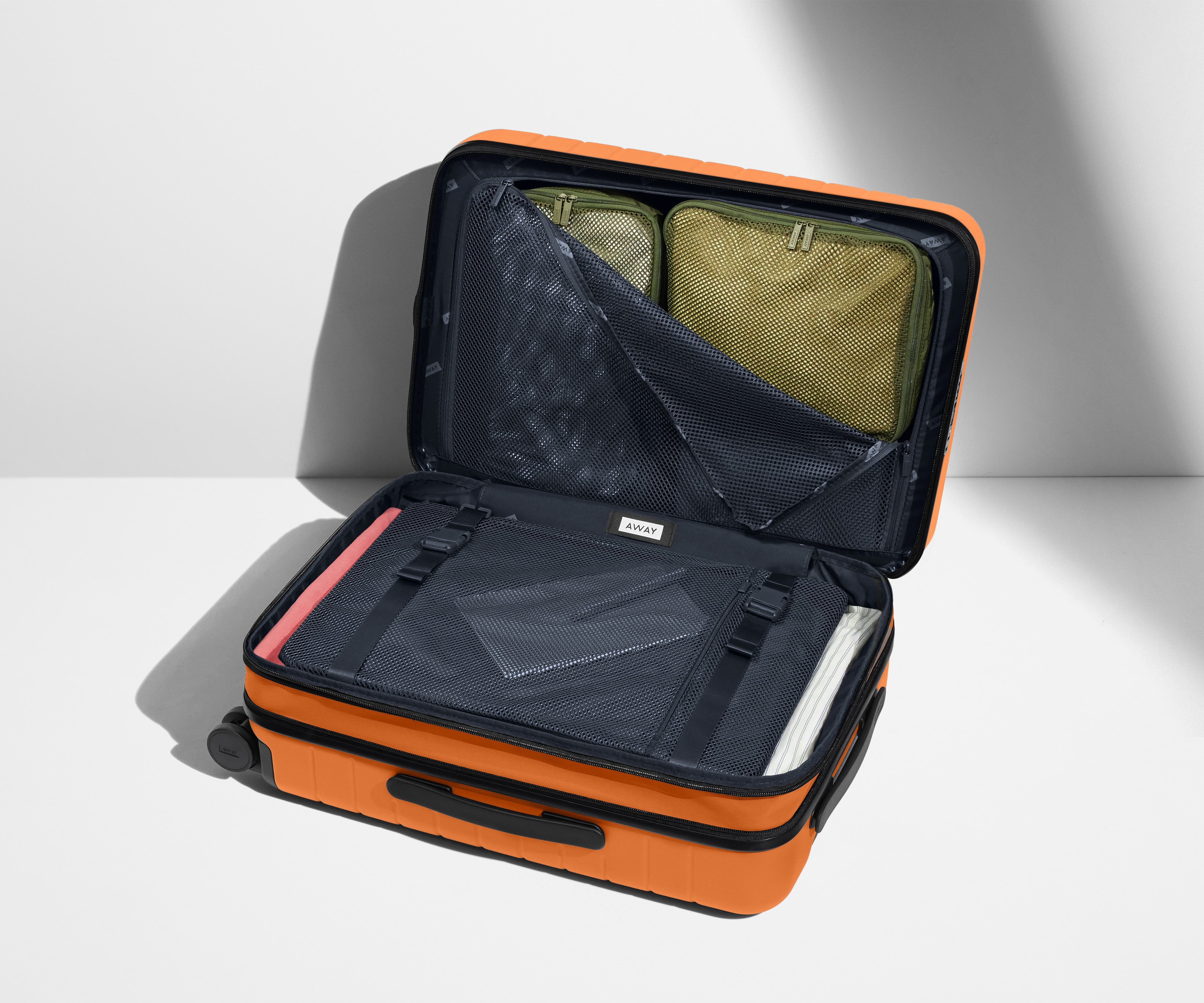 away-bigger-carry-on-flex-valise-cabine-orange-sorbet-extensible image 6