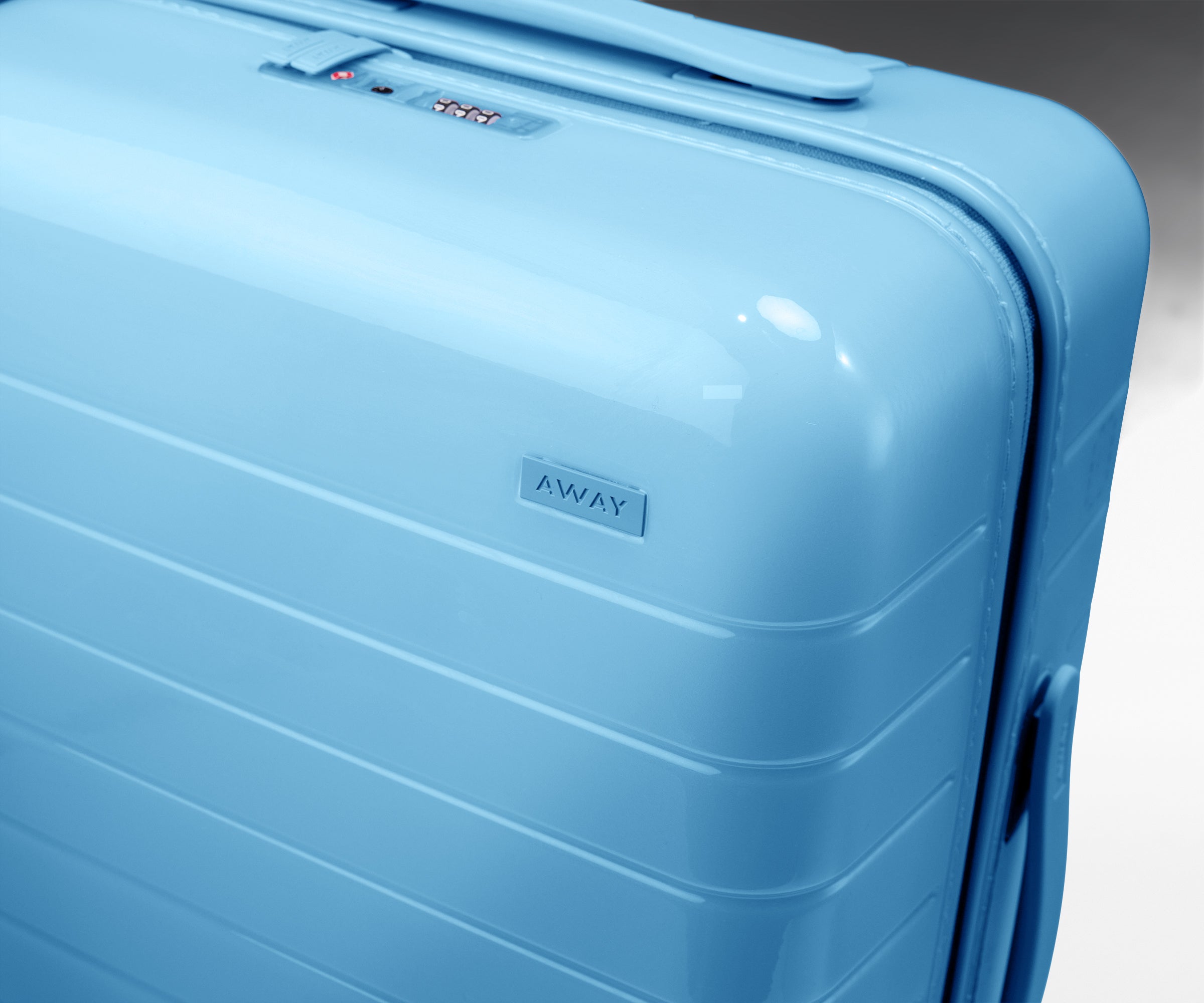 away-carry-on-the-valise-cabine-glazed-opal-blue image 3