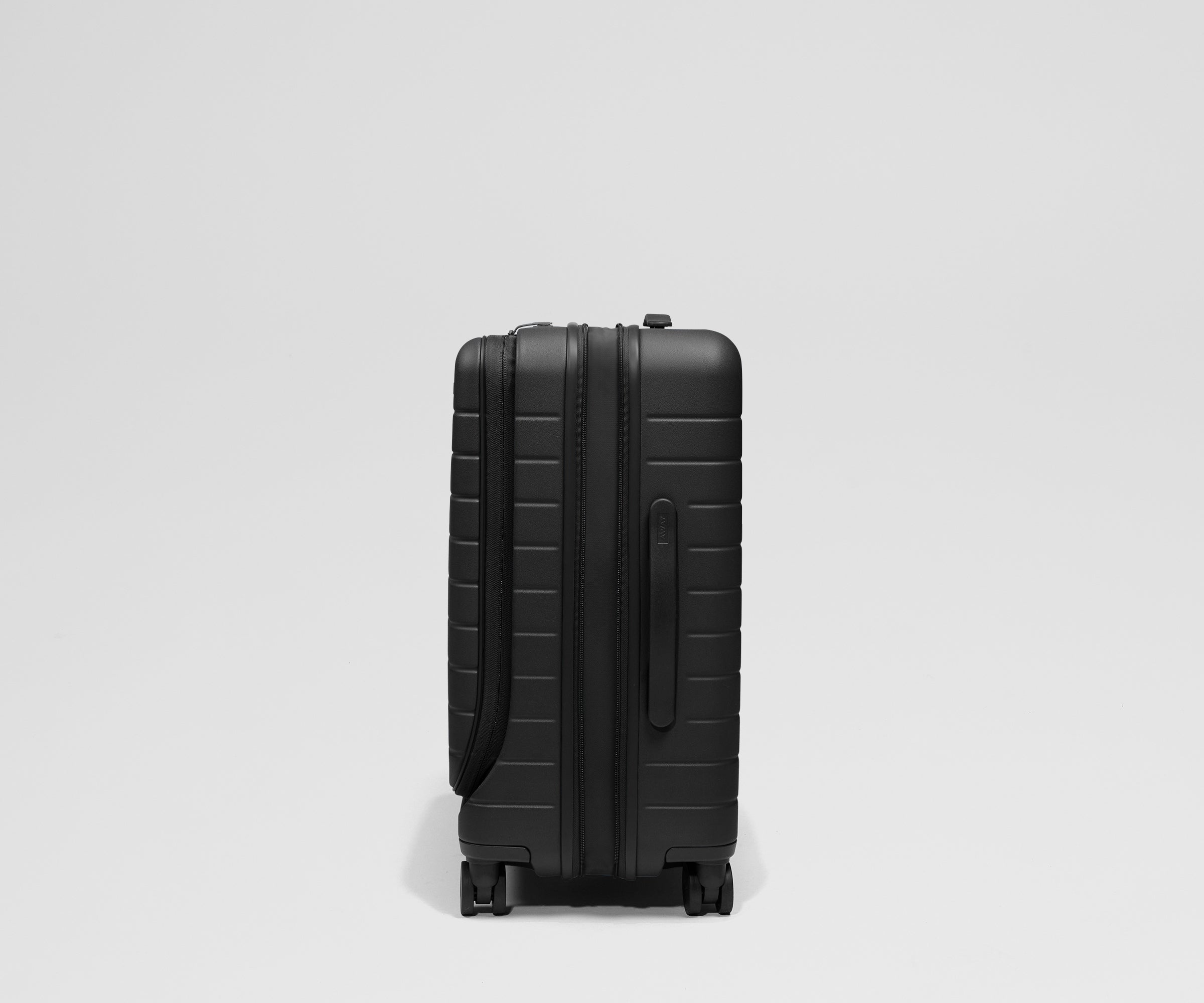 away-packed-to-impress-set-valises-voyage-organis-es image 4