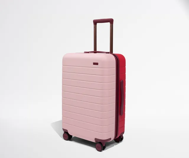 away-the-bigger-carry-on-valise-cabine-large-amour image 1