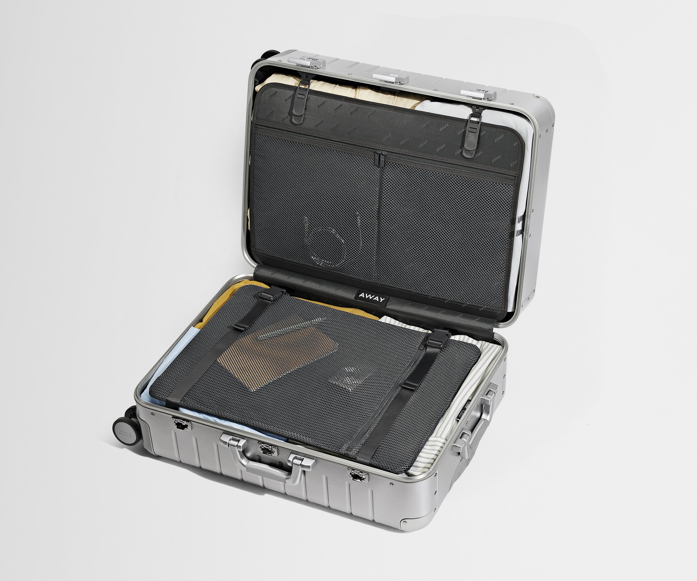 away-medium-aluminium-valise-soute-argent-rigide image 3