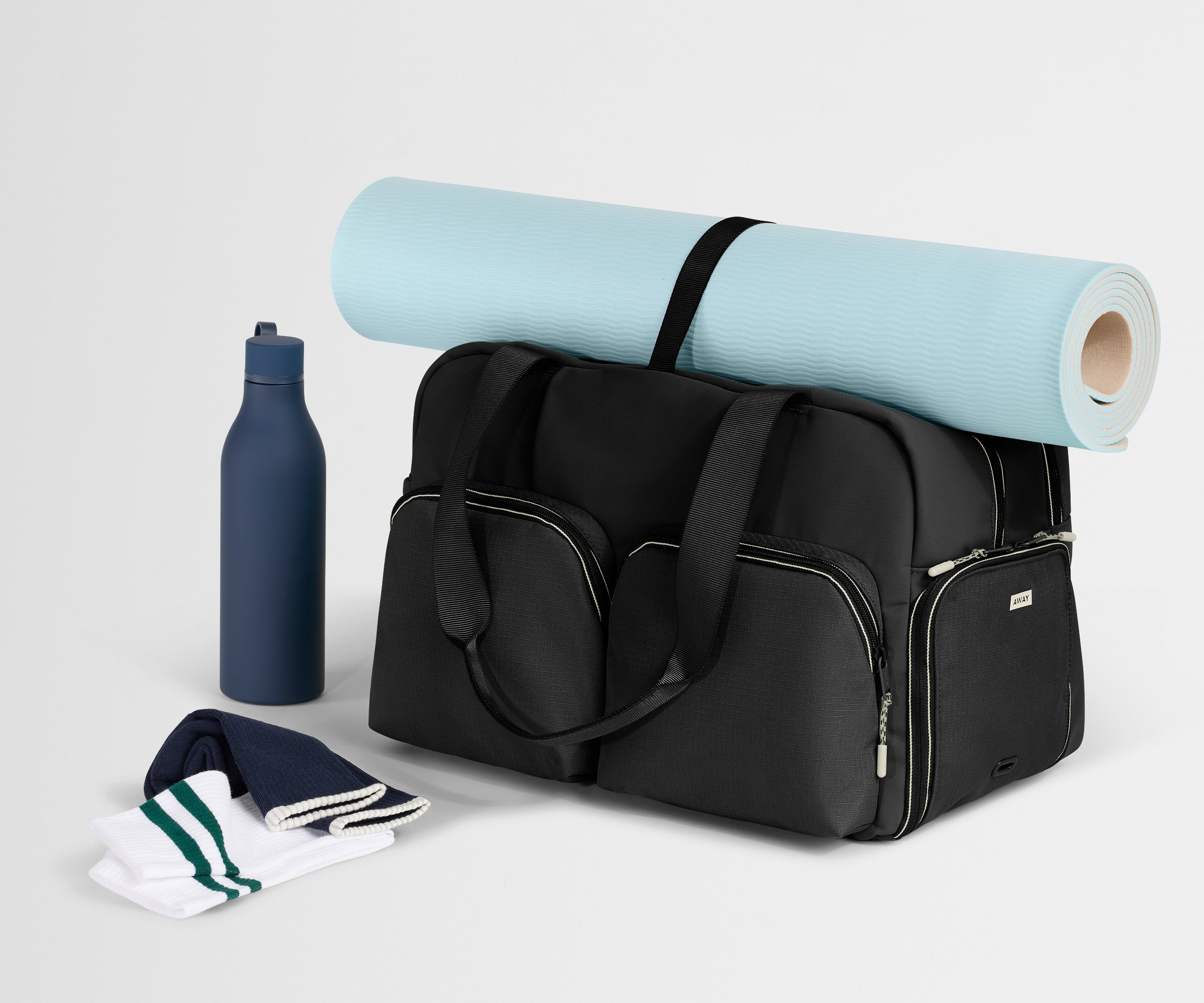 away-gym-bag-sac-de-sport-jet-black-16-pouces image 6