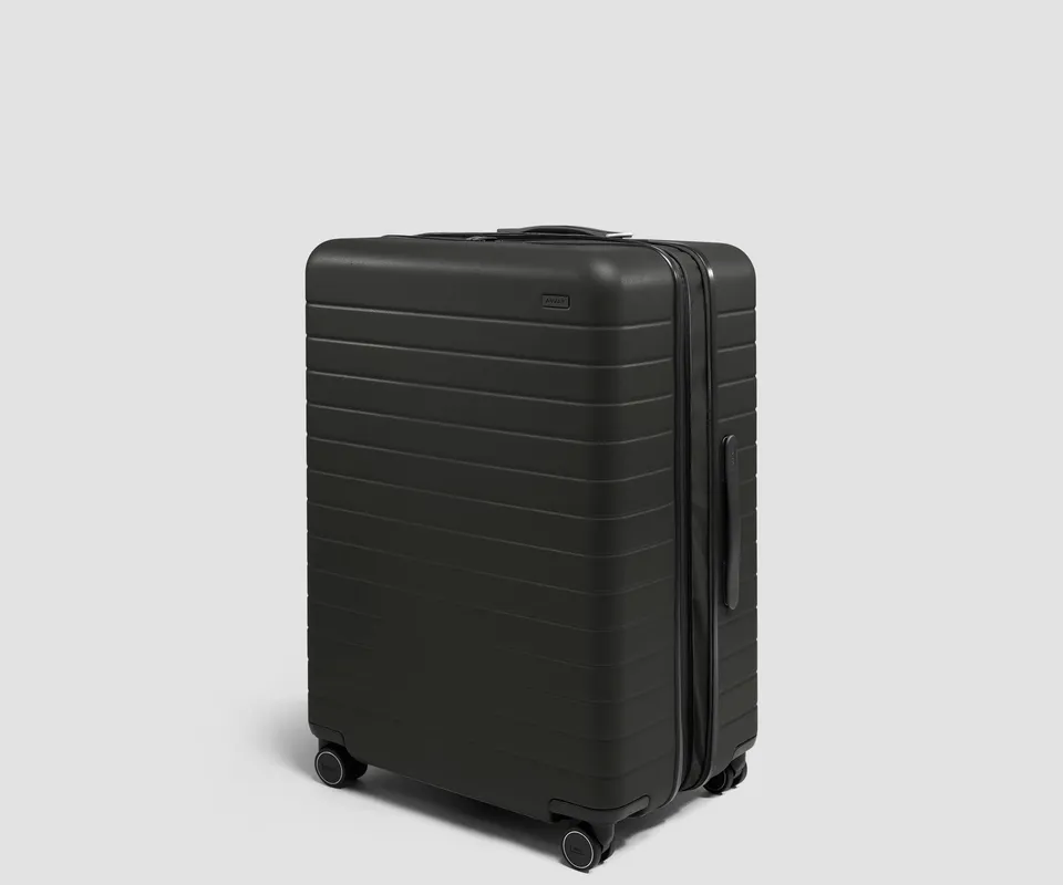 away-large-flex-3-valise-soute-jet-black-extensible image 1