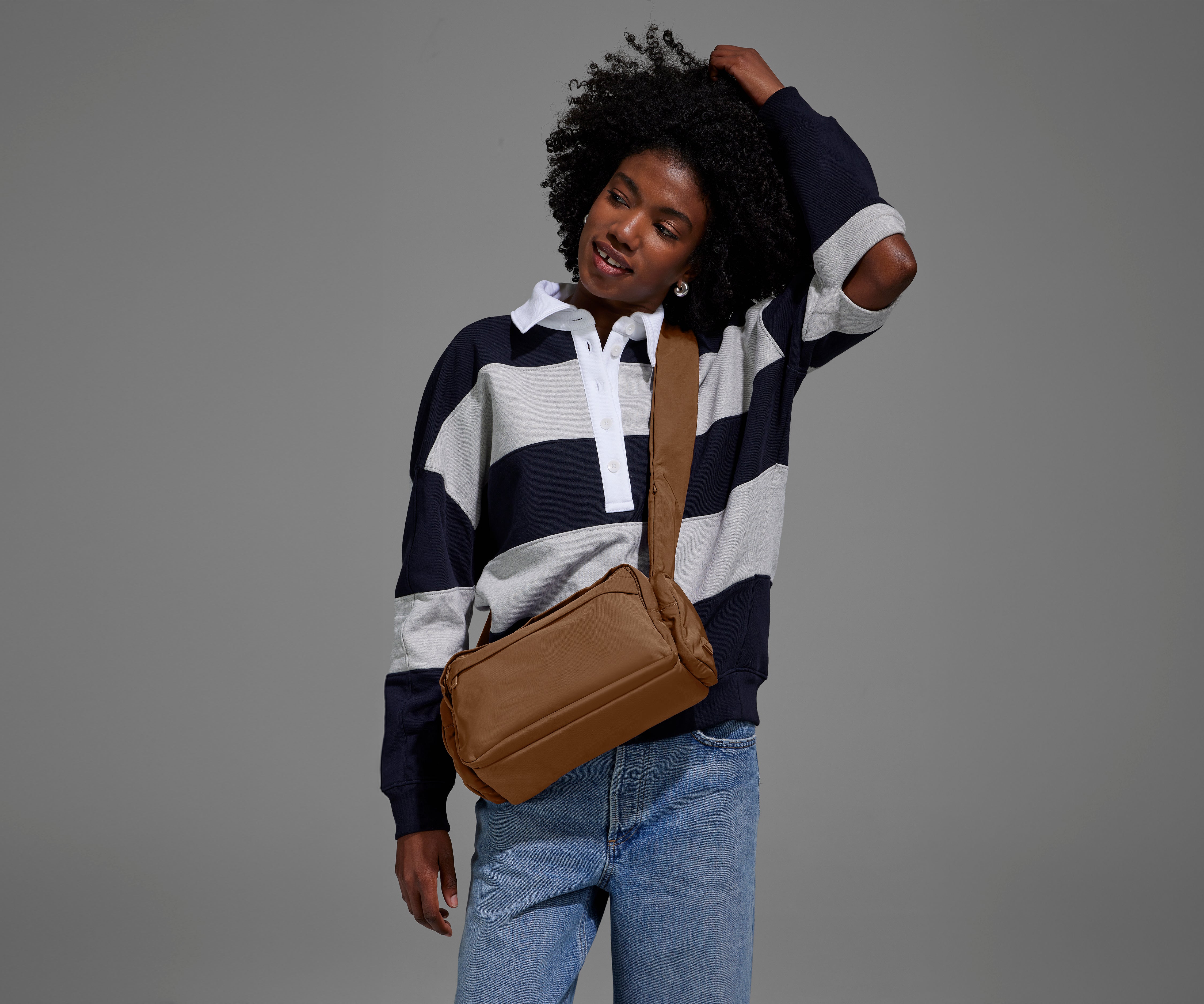 away-featherlight-cargo-pack-sac-banane-amaro-brown image 3