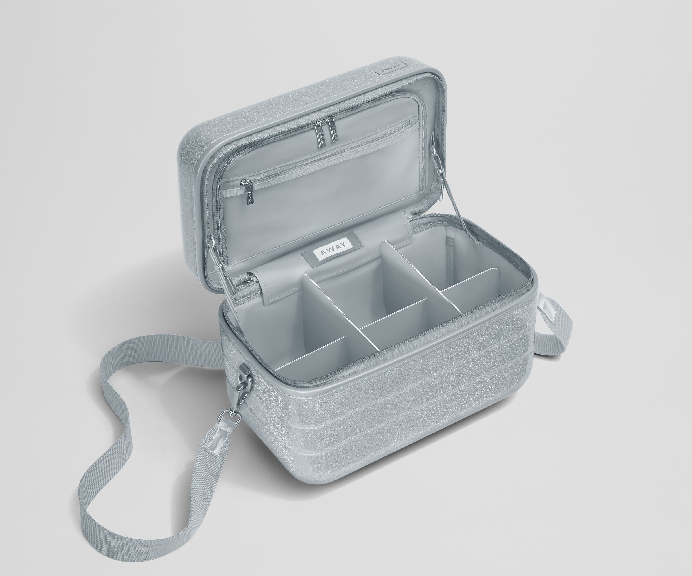 away-train-case-vanity-case-rigide-supernova-silver image 2