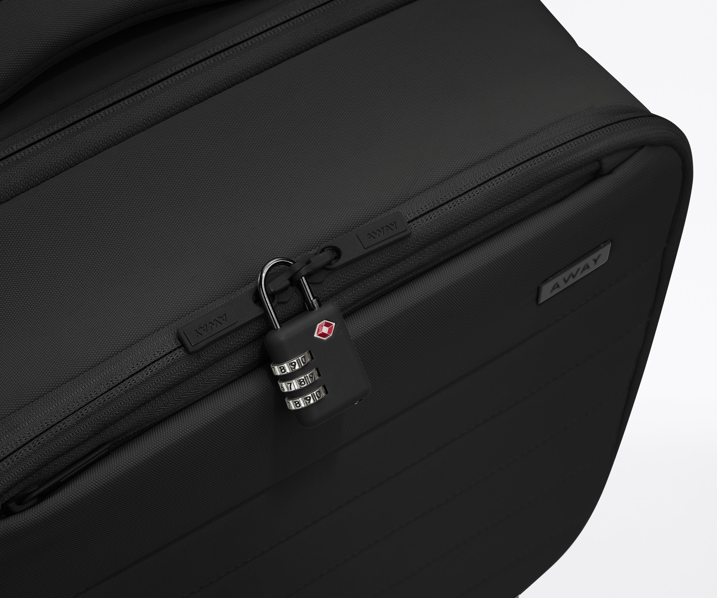 away-softside-compact-valise-cabine-souple-jet-black-nylon image 7
