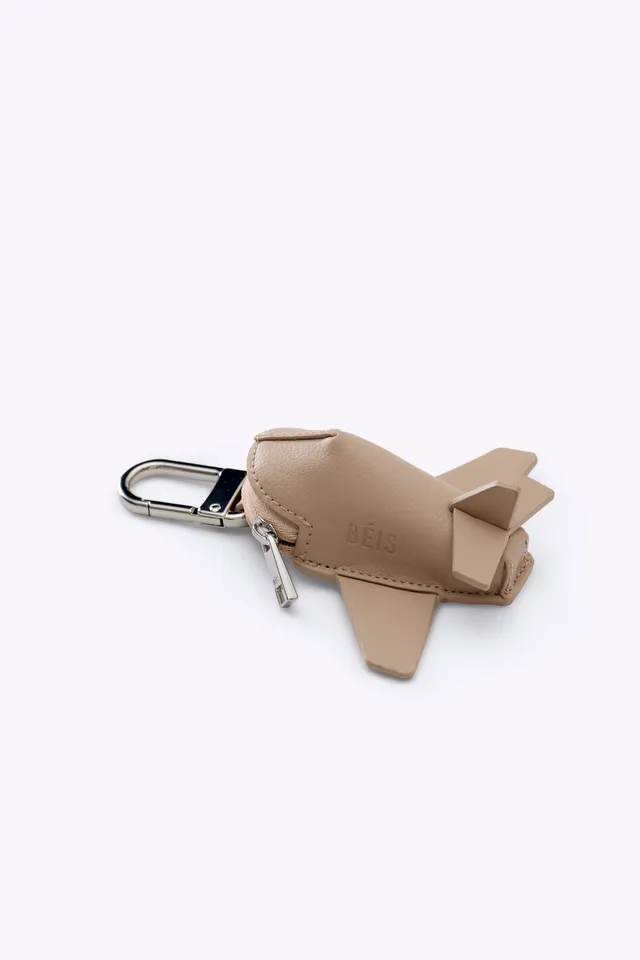 beis-accessories-airplane-charm-breloque-avion-beige image 1