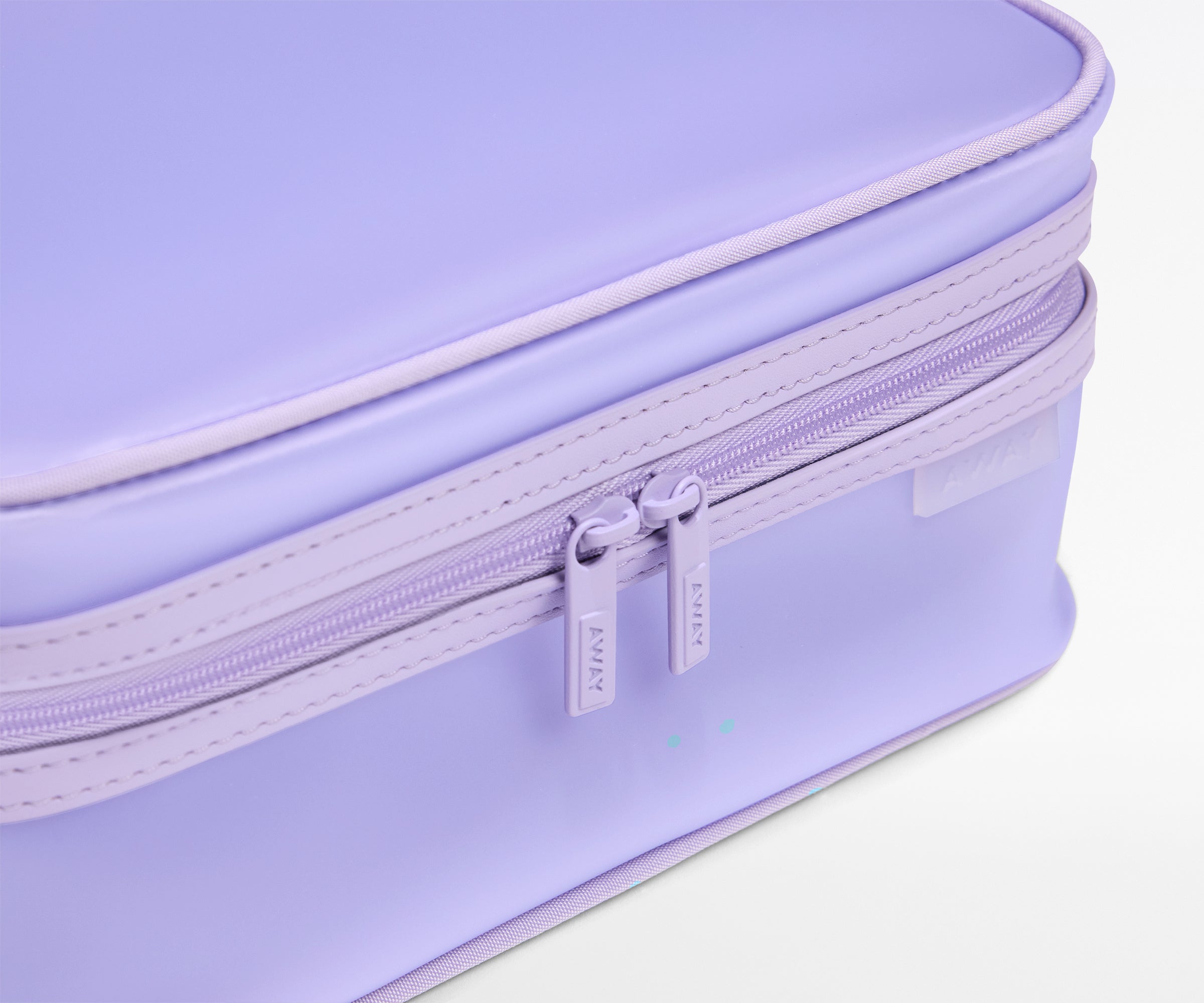 away-toiletry-bags-trousse-transparente-lavender-haze-violet image 3