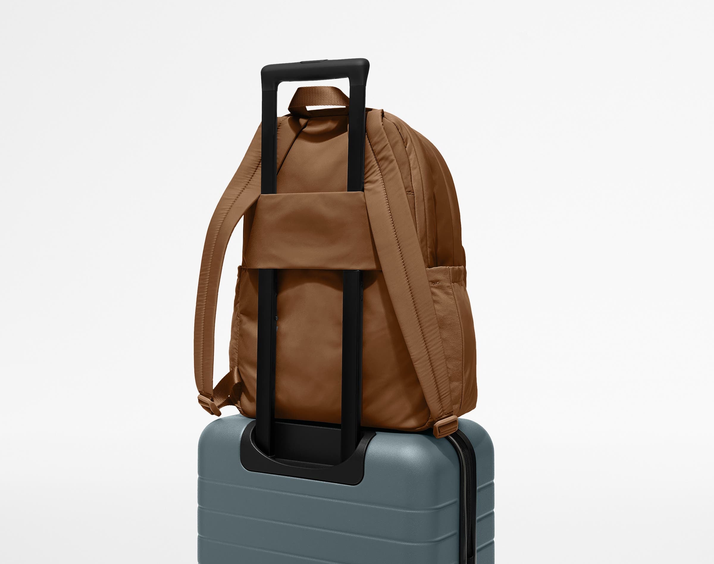 away-large-featherlight-backpack-sac-dos-amaro-brown image 8
