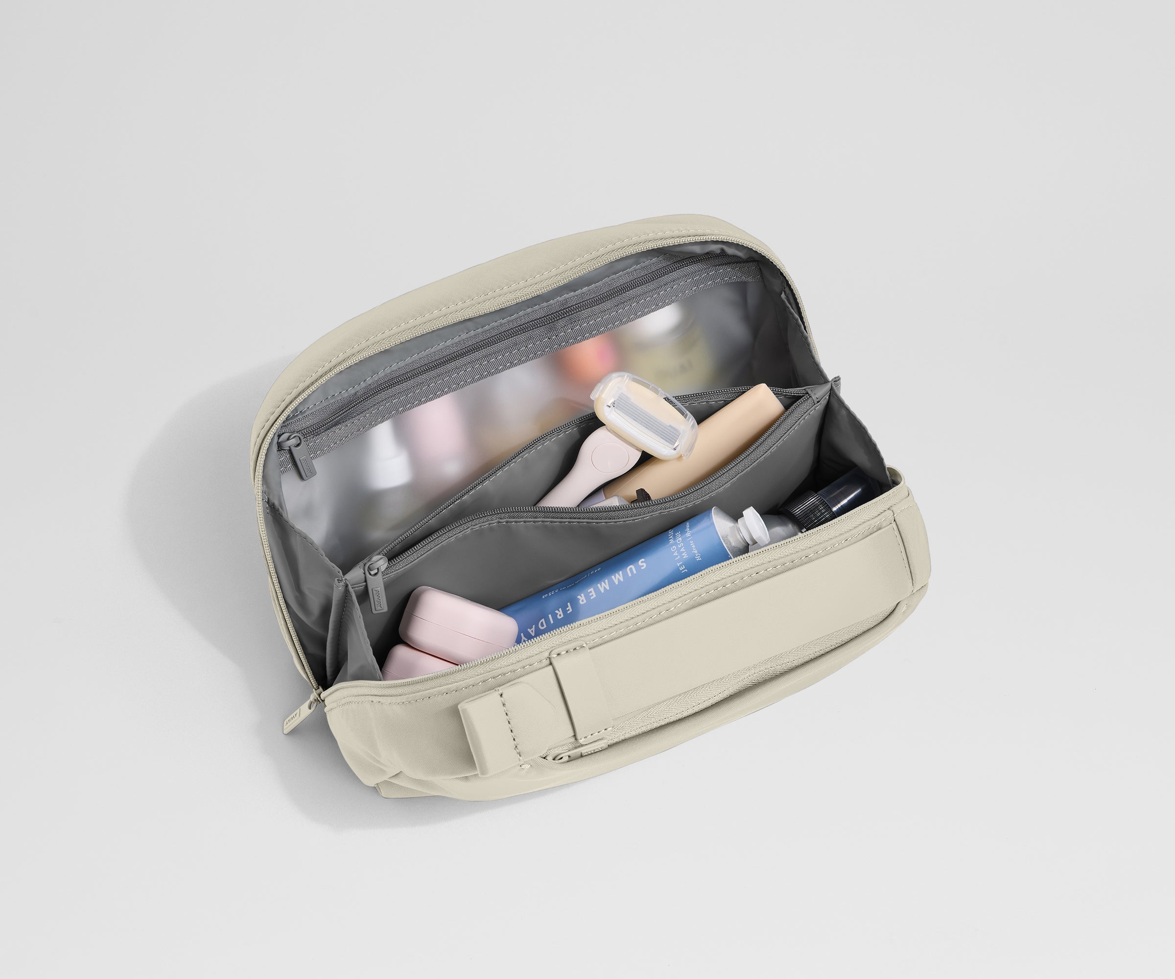 away-large-toiletry-bag-trousse-de-toilette-blanc-sel-grand-format image 3